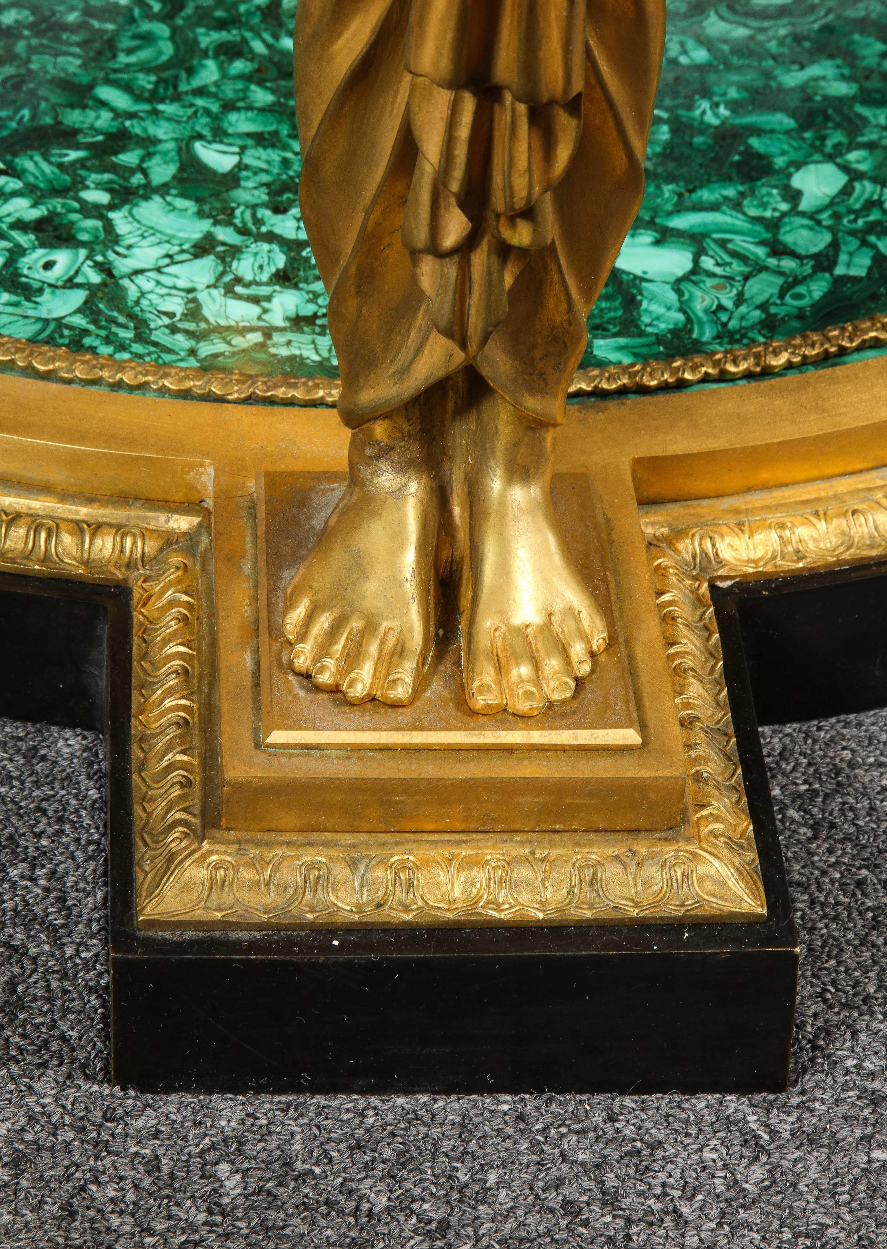 Impressionnante table centrale de style Empire en malachite et bronze doré d'après Desmalter en vente 12
