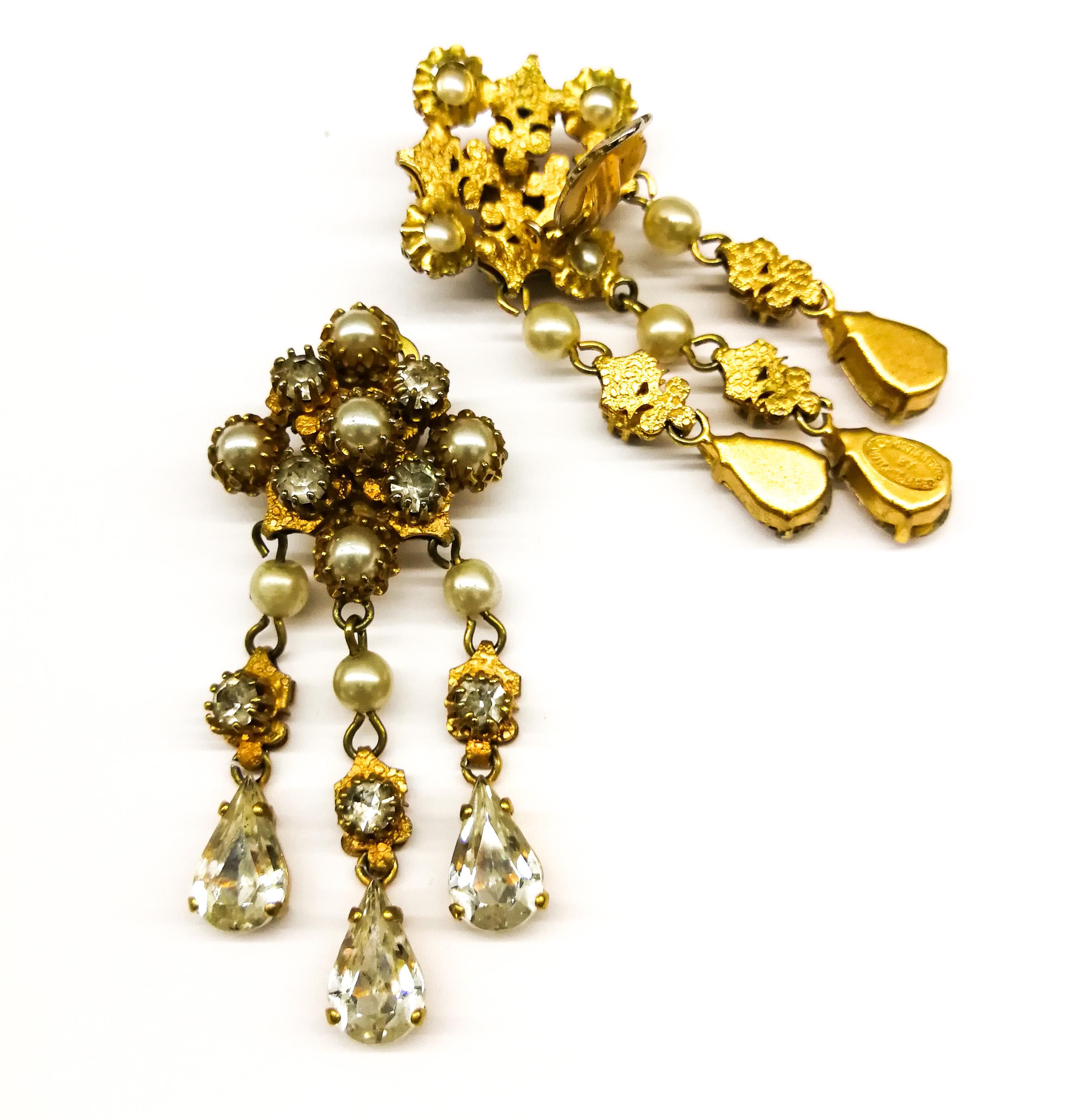 An impressive 'festoon' necklace and matching earrings, Christian Dior, c. 1954. 1