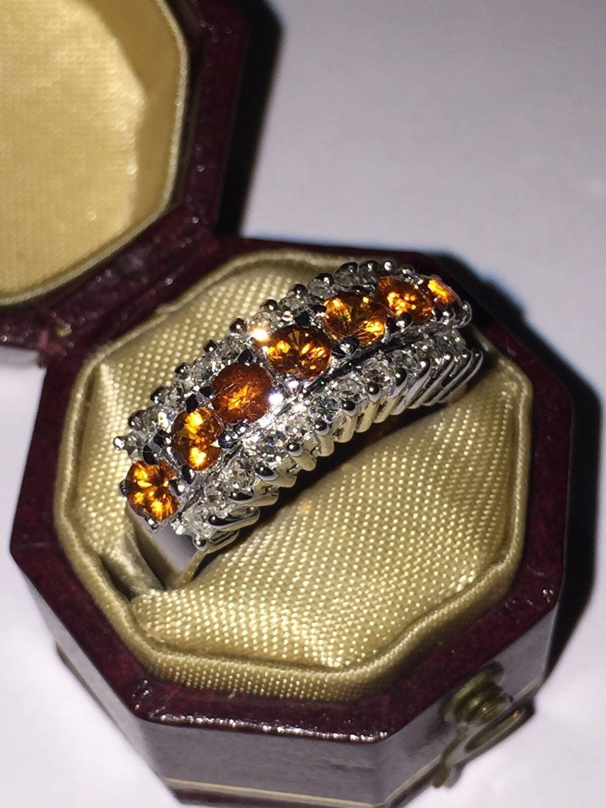 Donna Un impressionante anello d'oro con citrino e diamanti in oro bianco 18 carati in vendita