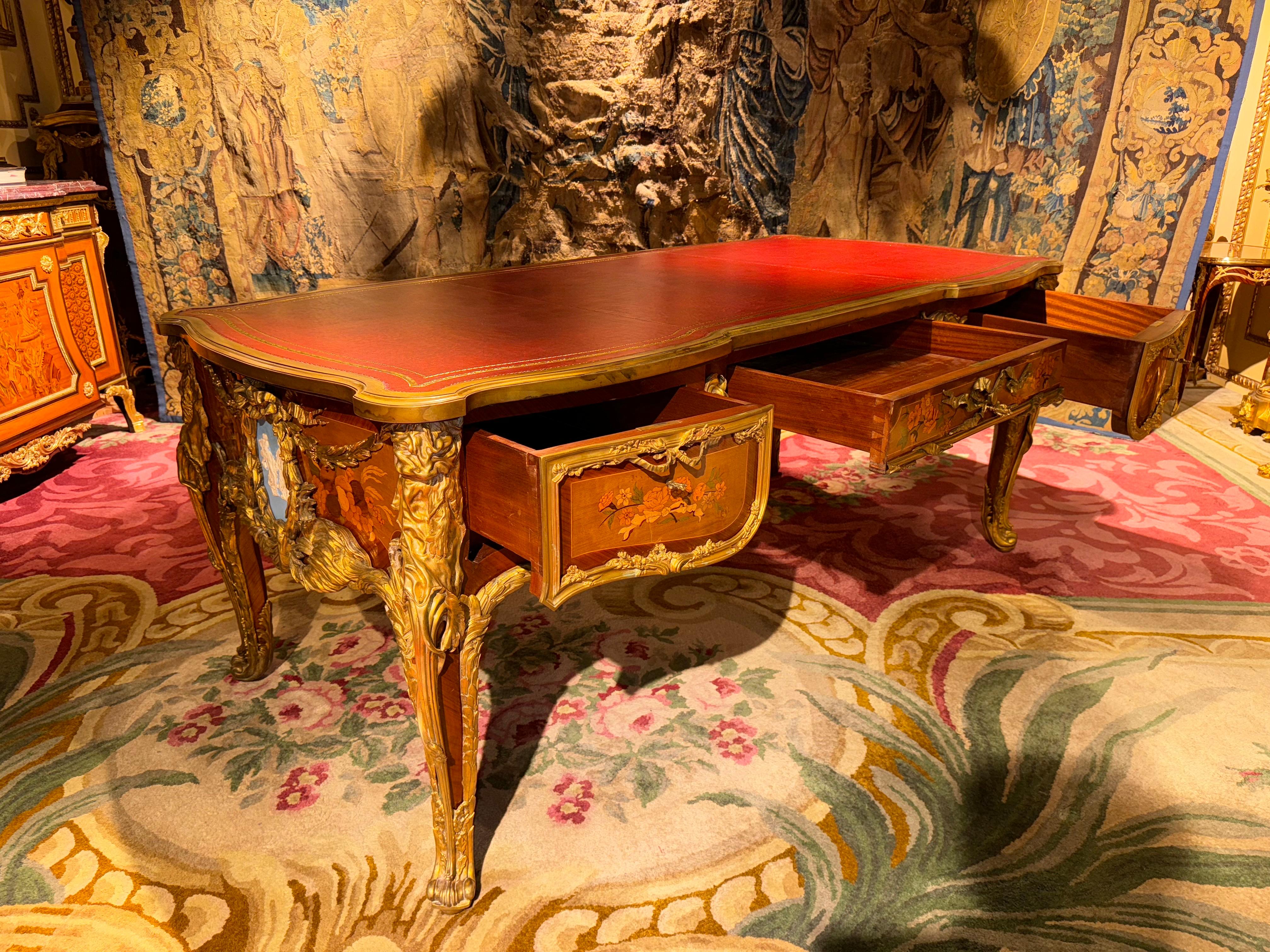 Impressive Louis XV Style Bureau Plat/Writing Desk, after Riesener & J.Oeben For Sale 10