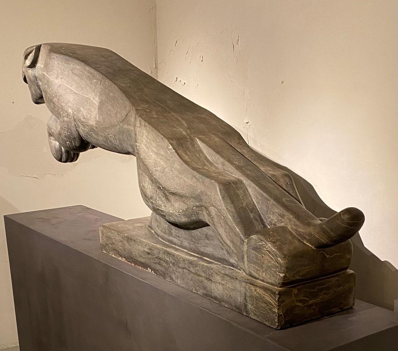 An impressive mid 20thC. life size Art Deco stone Jaguar. For Sale 1