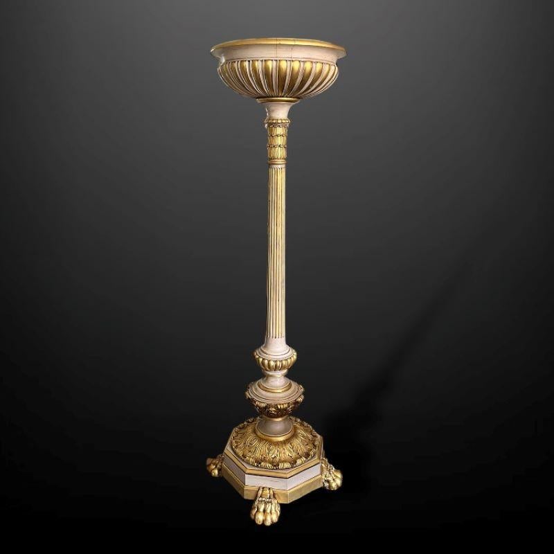 An impressive pair of gilt and painted uplighters In Good Condition For Sale In Reepham, GB