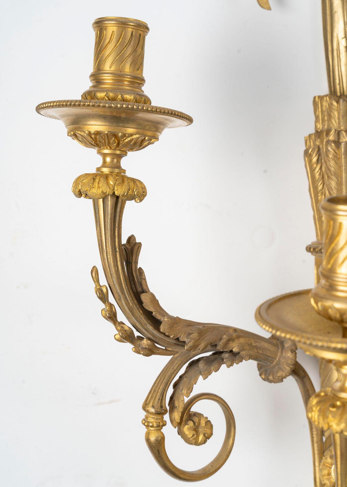 Francese Impressionante coppia di appliques in ormù in stile Luigi XVI, XIX secolo. in vendita