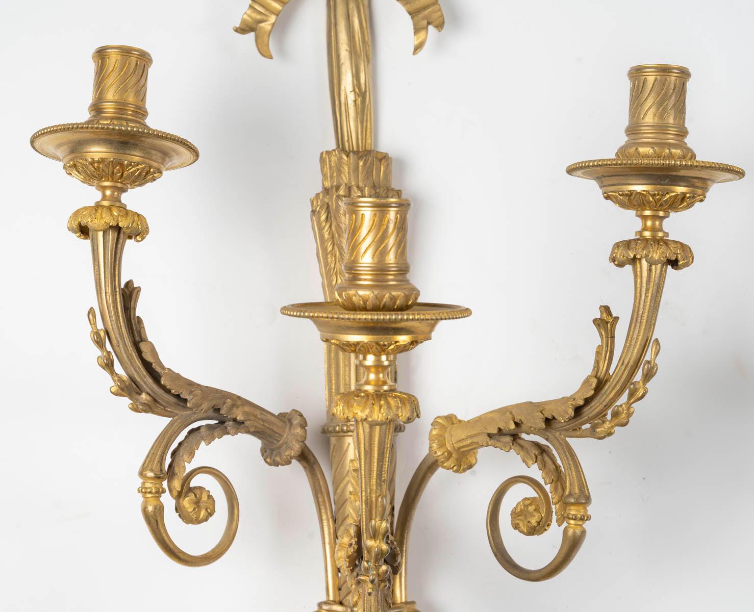 Impressionante coppia di appliques in ormù in stile Luigi XVI, XIX secolo. In condizioni buone in vendita a Saint-Ouen, FR