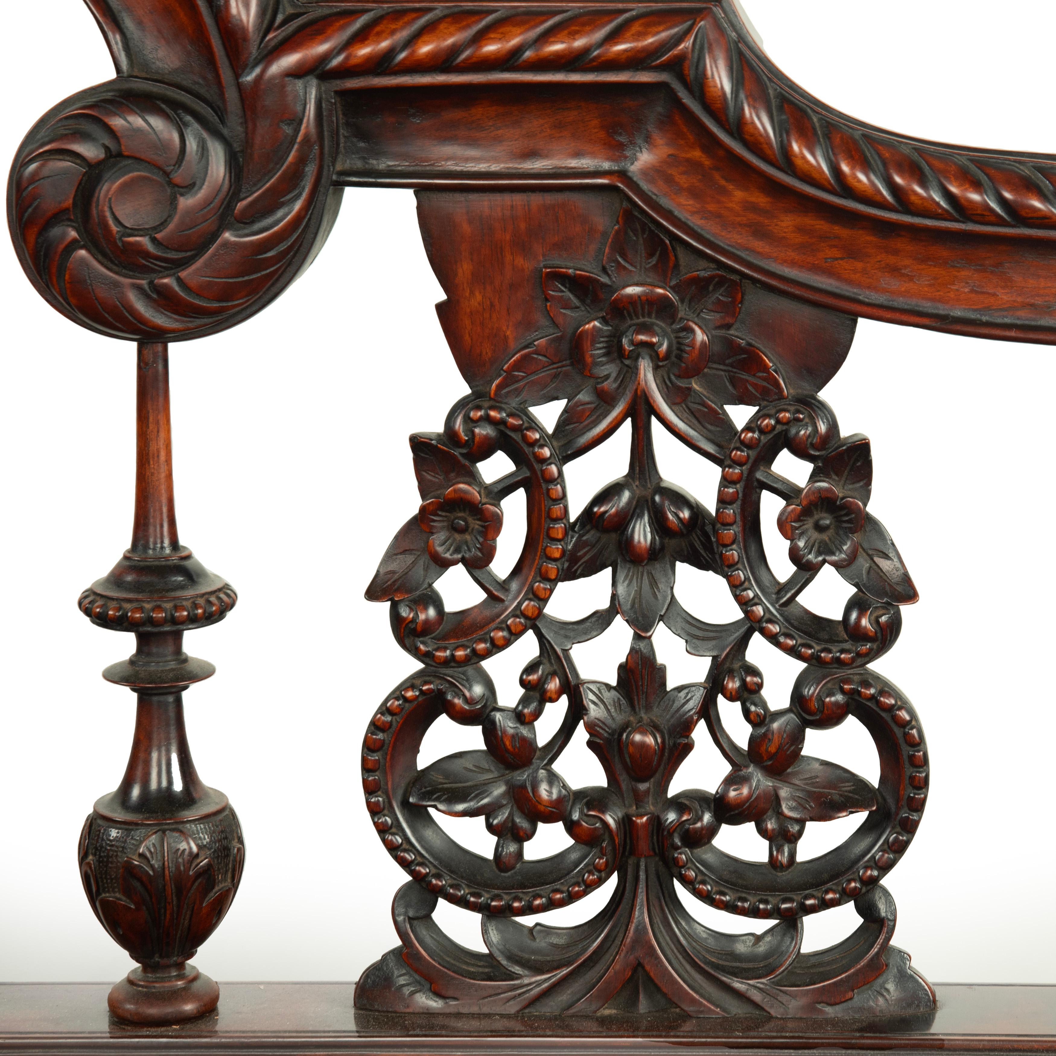 An impressive sissoo wood Anglo-Indian four poster bed For Sale 8