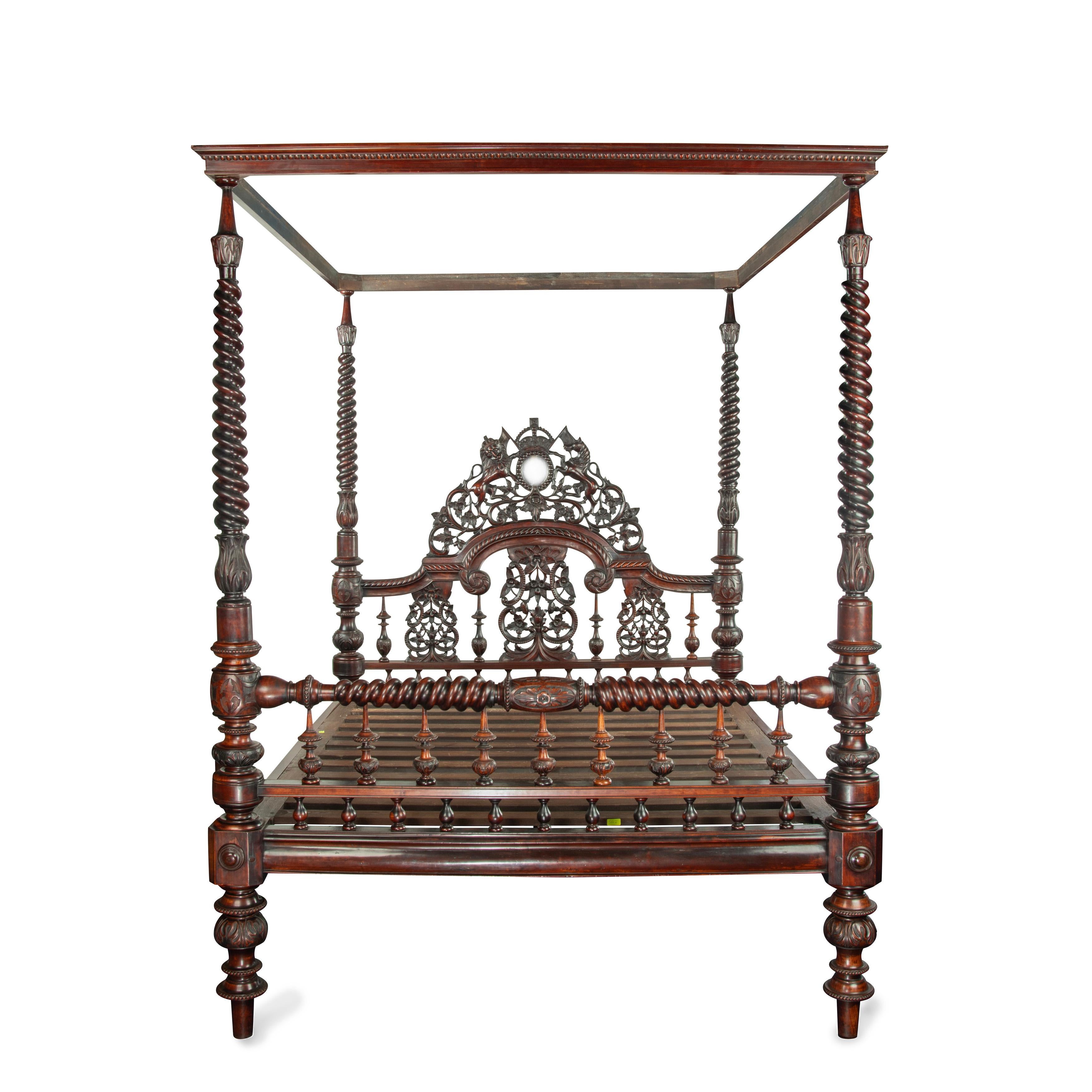 Mid-19th Century An impressive sissoo wood Anglo-Indian four poster bed For Sale