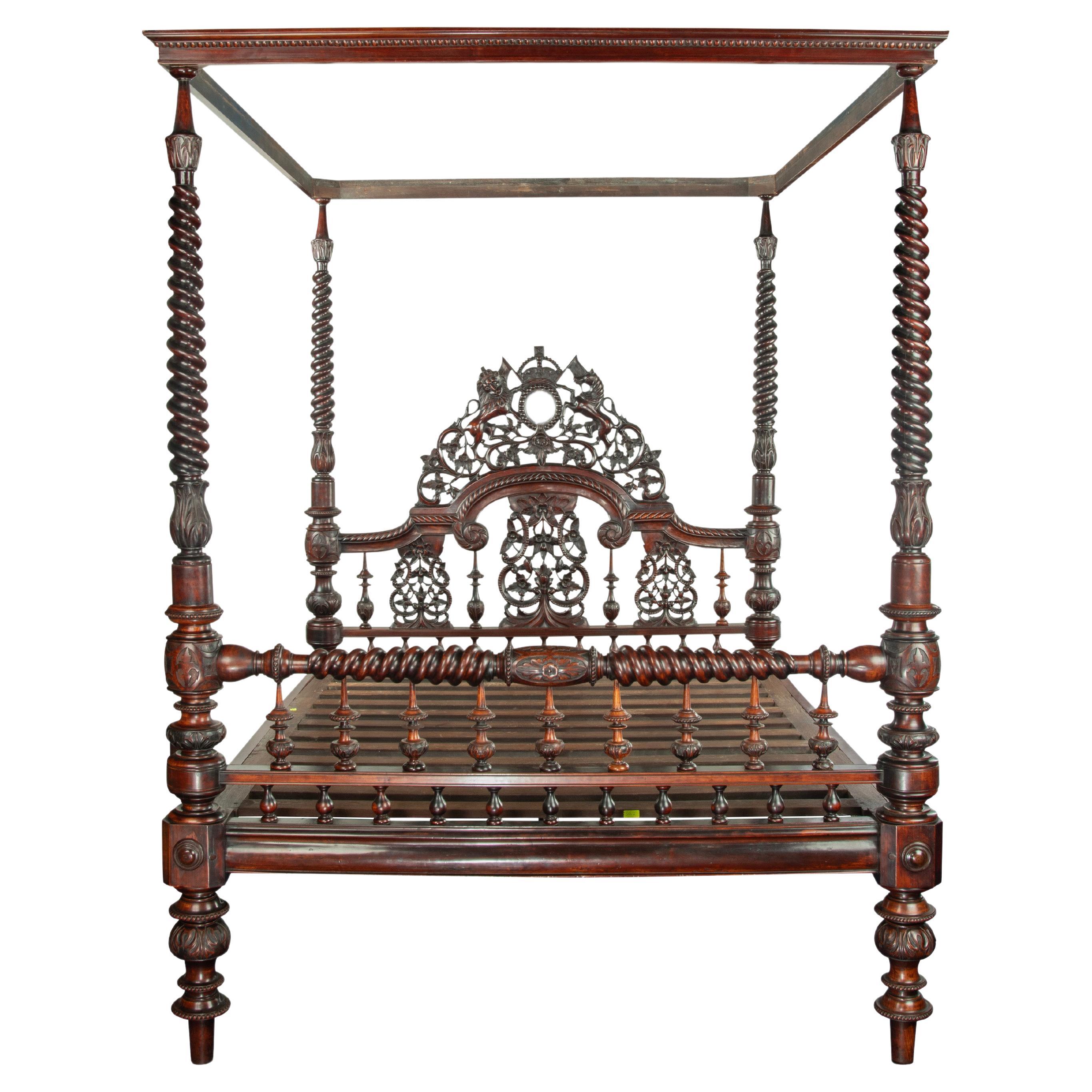 An impressive sissoo wood Anglo-Indian four poster bed For Sale