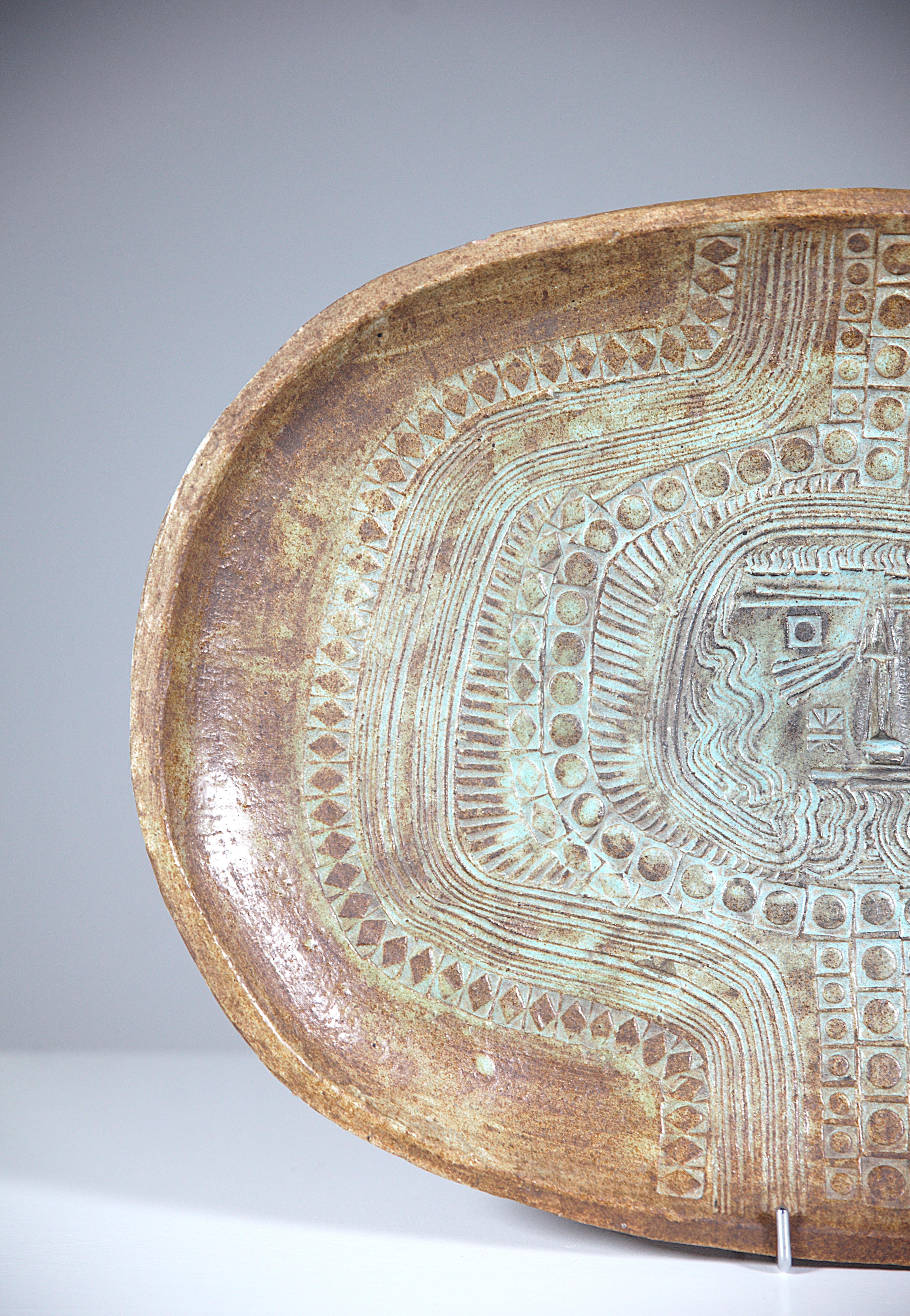 Impresionante Plato de Cerámica de Pared de Jo Rowland Atelier A Sant Vicens Francia Años 60 mediados del siglo XX en venta