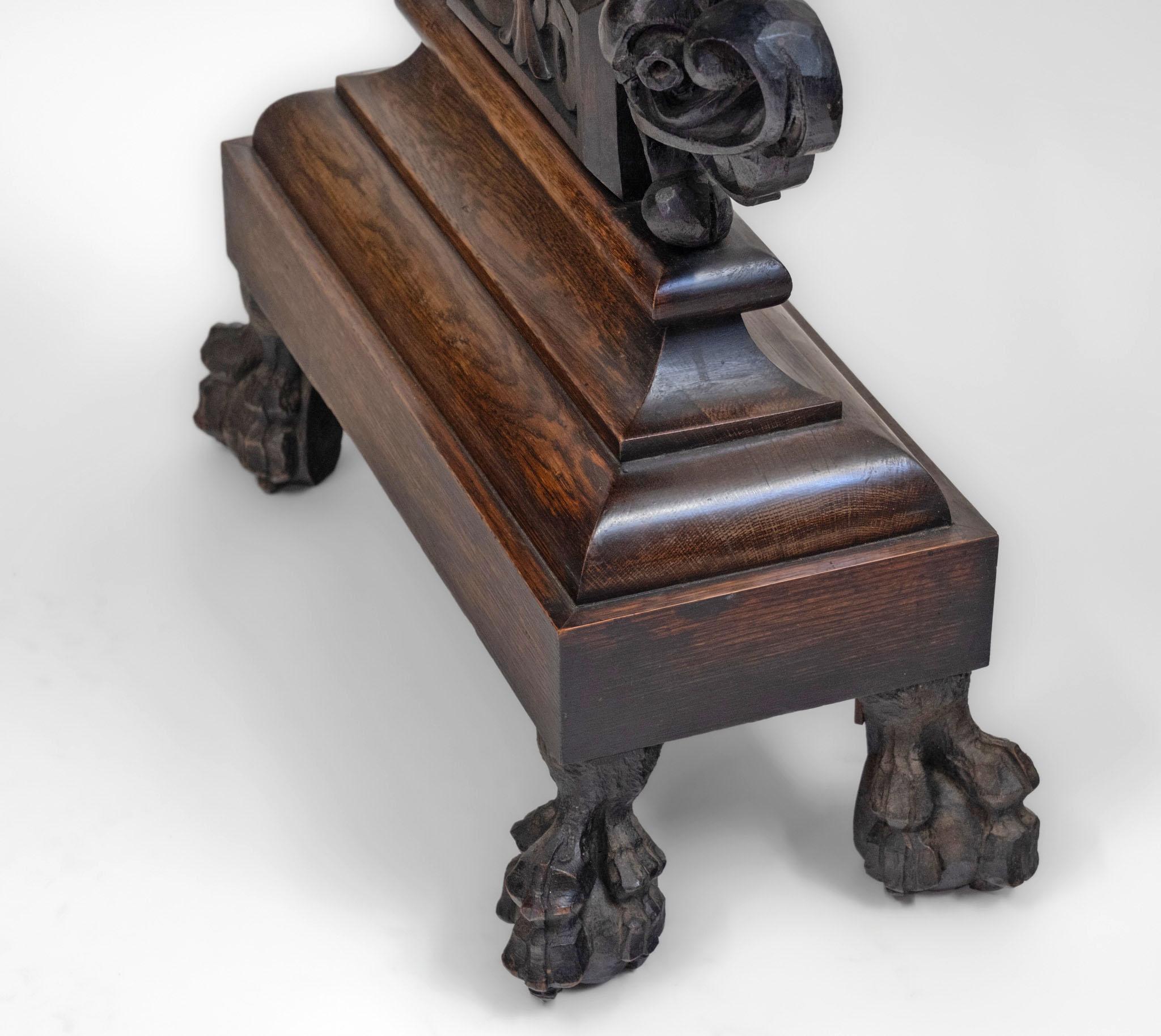 Bronze Impressionnant gong de table sur pied en chêne sculpté de l'époque victorienne en vente