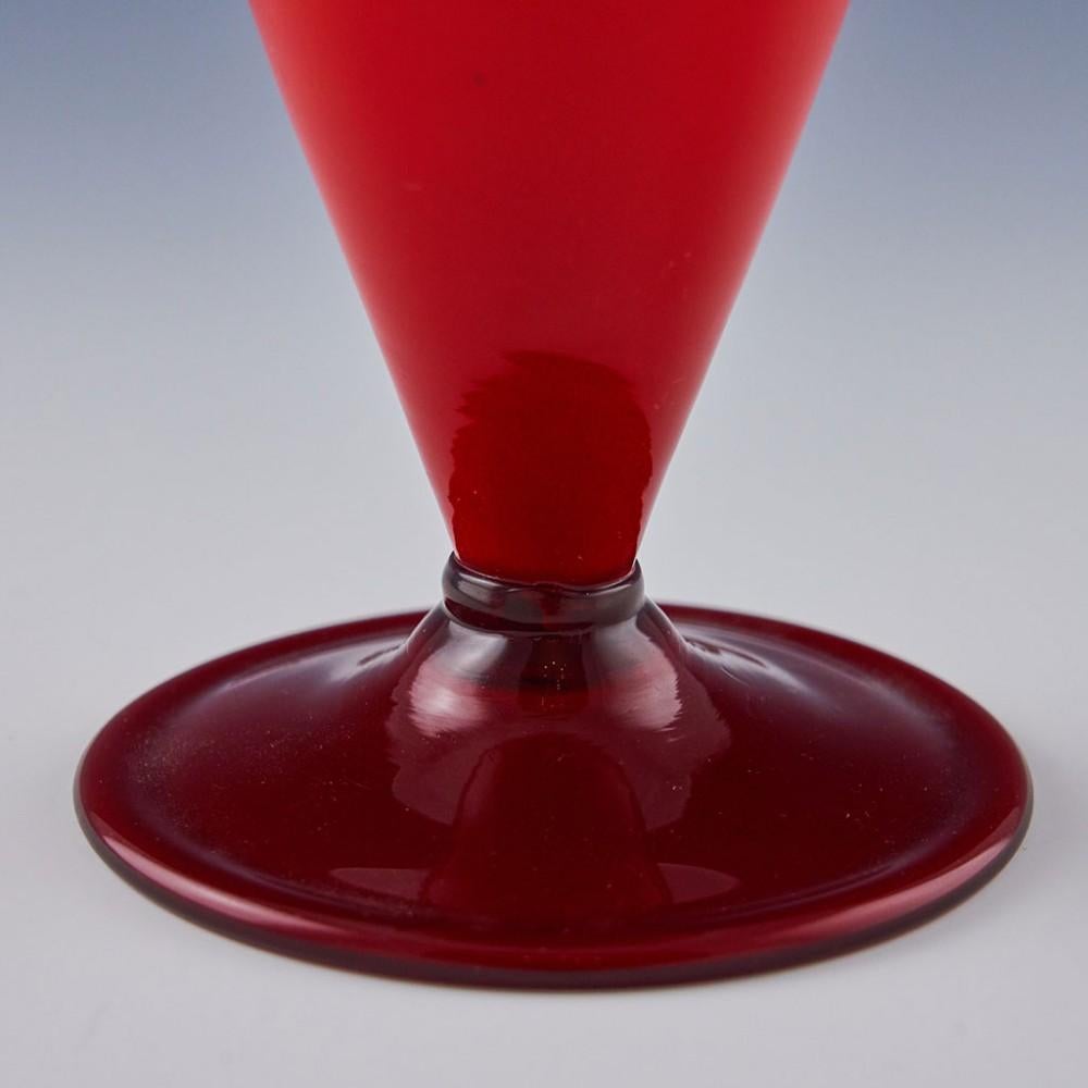 An Incamiciato Vetrerie Artistische Cirillo Maschio Glassworks Vase, 1934 For Sale 2