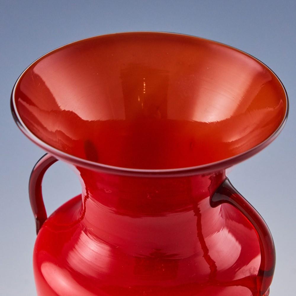 An Incamiciato Vetrerie Artistische Cirillo Maschio Glassworks Vase, 1934 In Good Condition For Sale In Tunbridge Wells, GB