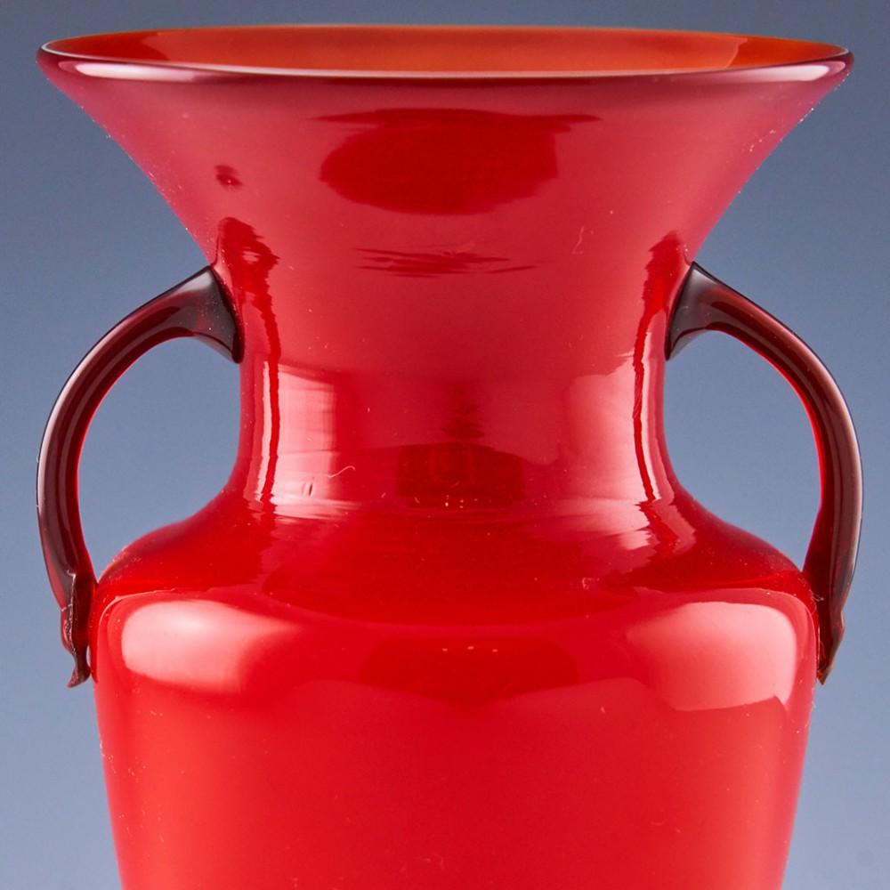 20th Century An Incamiciato Vetrerie Artistische Cirillo Maschio Glassworks Vase, 1934 For Sale