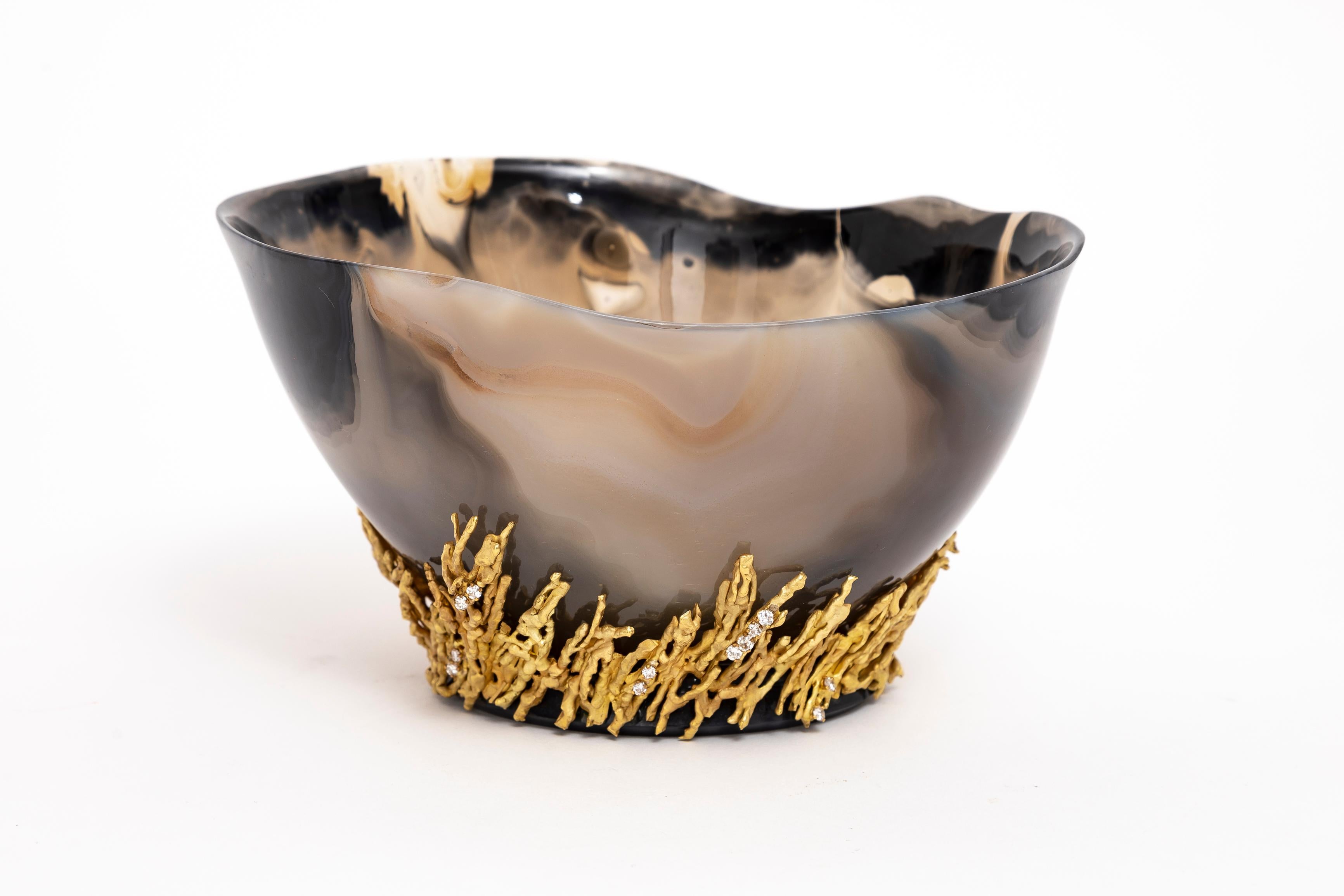 An Incredible and Rare Chaumet Paris Gold & Diamond Mounted Hand-Carved Agate Bowl, with 18K gold Stamp, as well as, Makers Stamp.  An exquisite hand-carved and hand-polished banded agate bowl perched on brutalist style 18K yellow gold nest, mounted