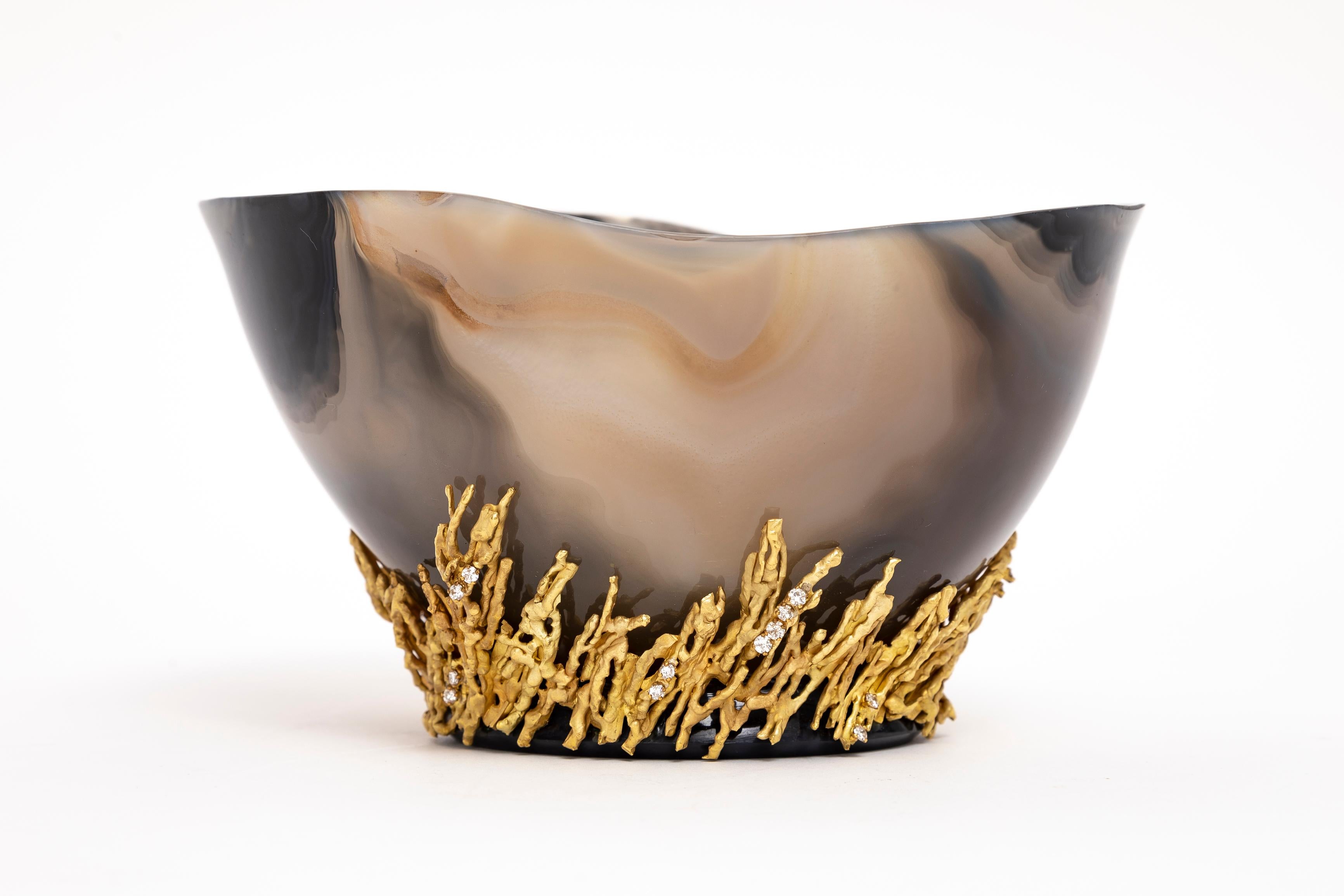 French An Incredible Chaumet Paris Gold & Diamond Mounted Carved Agate Bowl For Sale