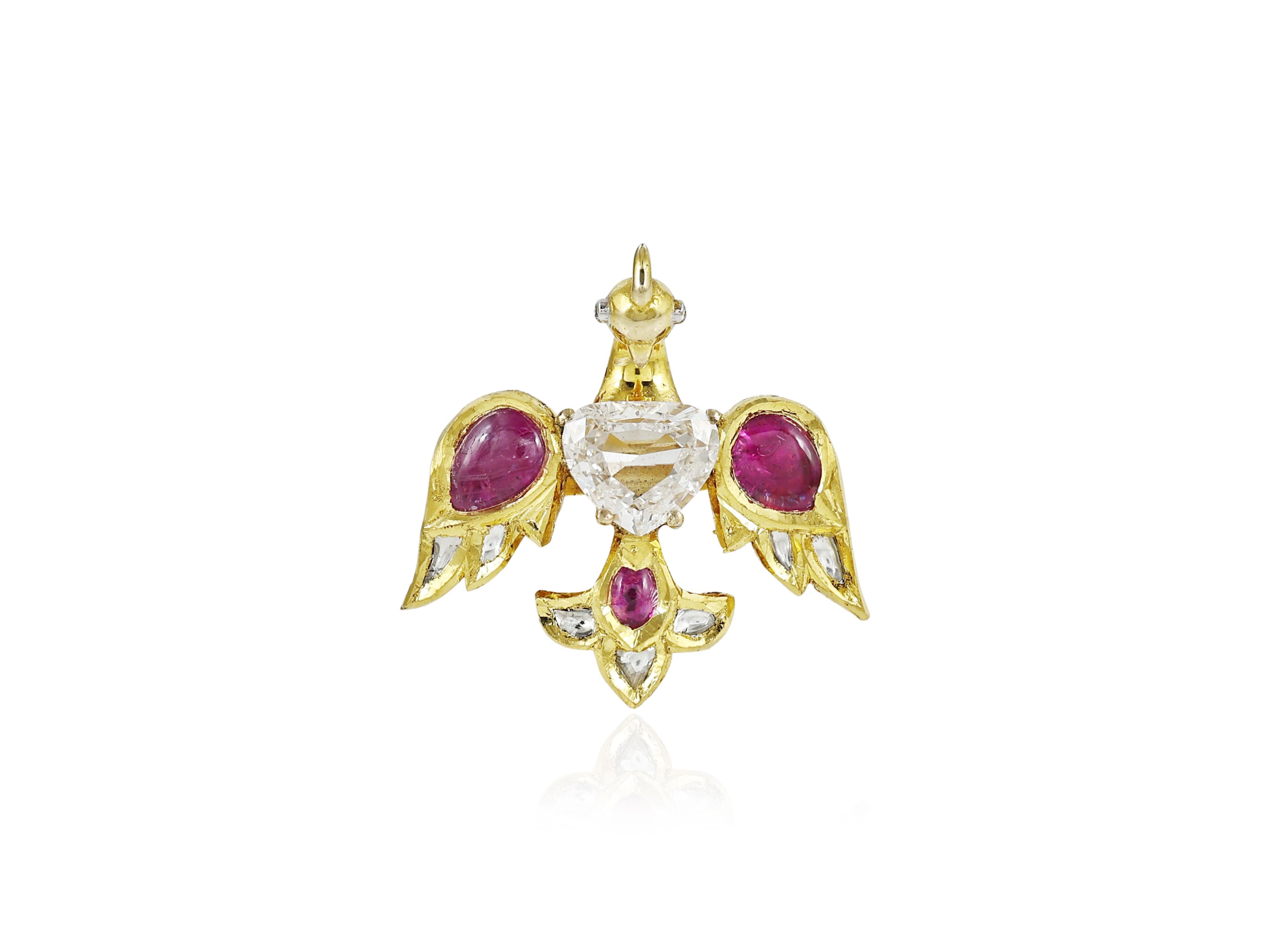 Indischer Pfauenring aus 18 Karat Gold mit einem 1-Karat-Diamanten im Rautenschliff in der Mitte und Rubinen (Rosenschliff) im Angebot