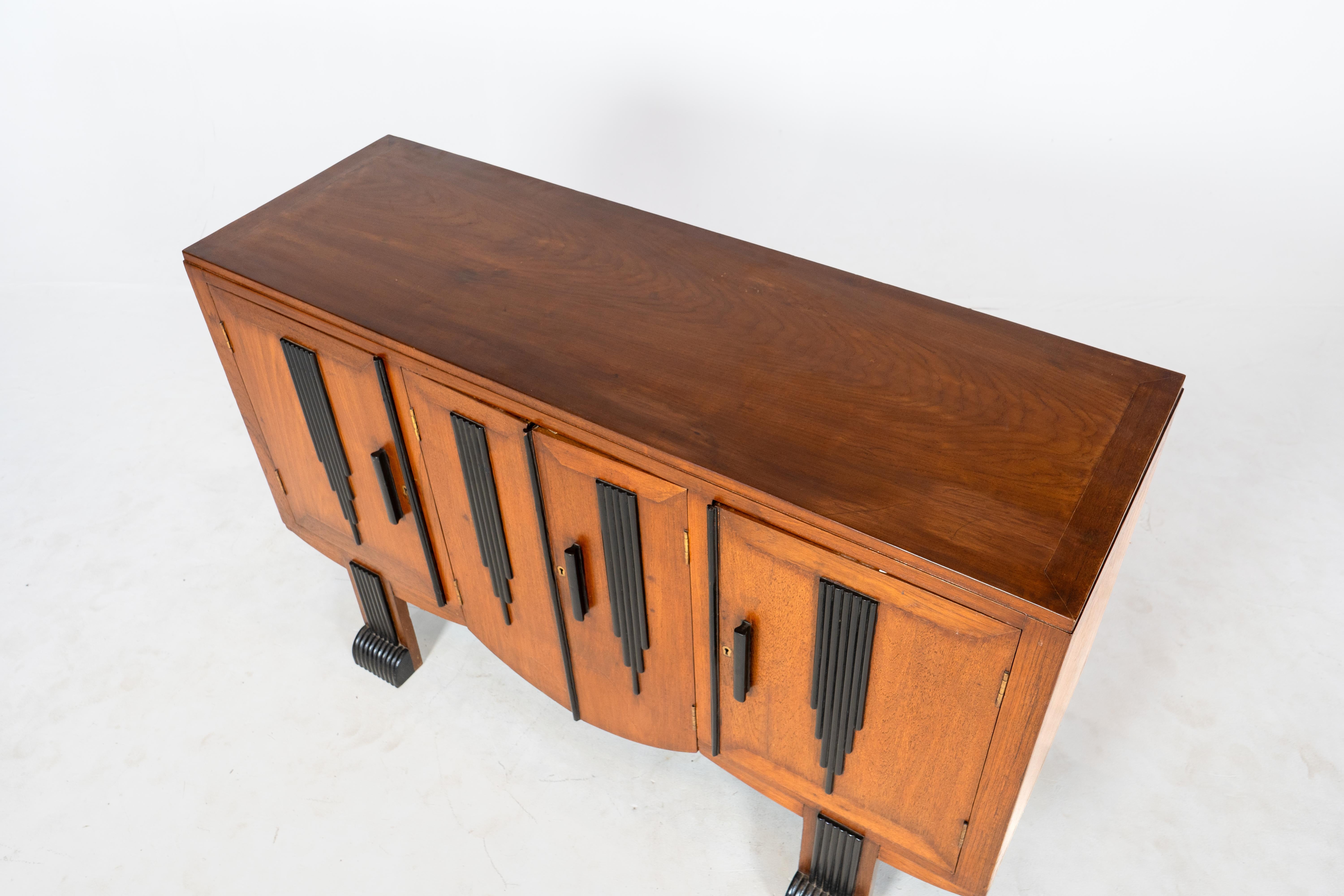 An Indian Art Deco Console With Two-Tone Finish For Sale 4