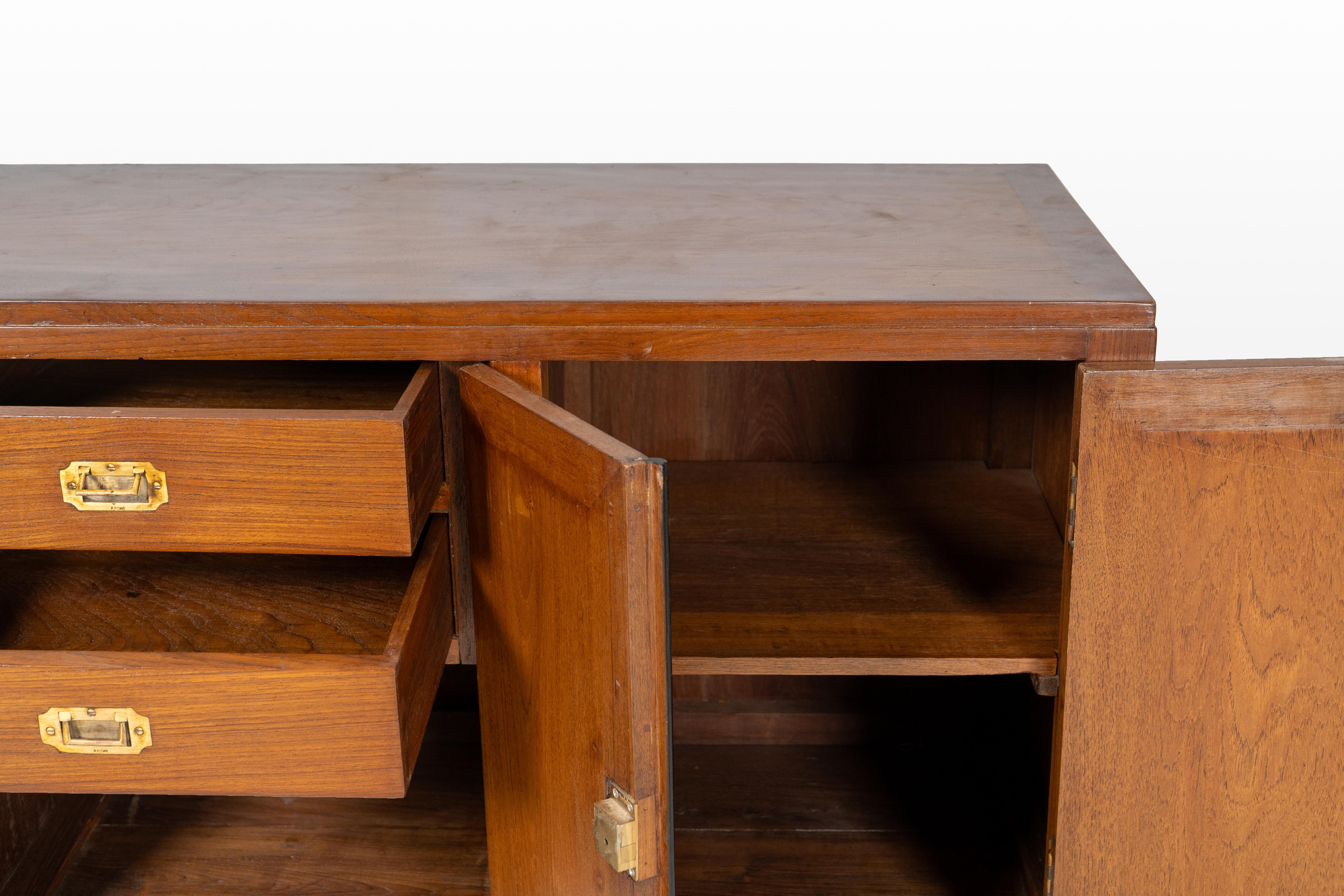 An Indian Art Deco Console With Two-Tone Finish For Sale 3