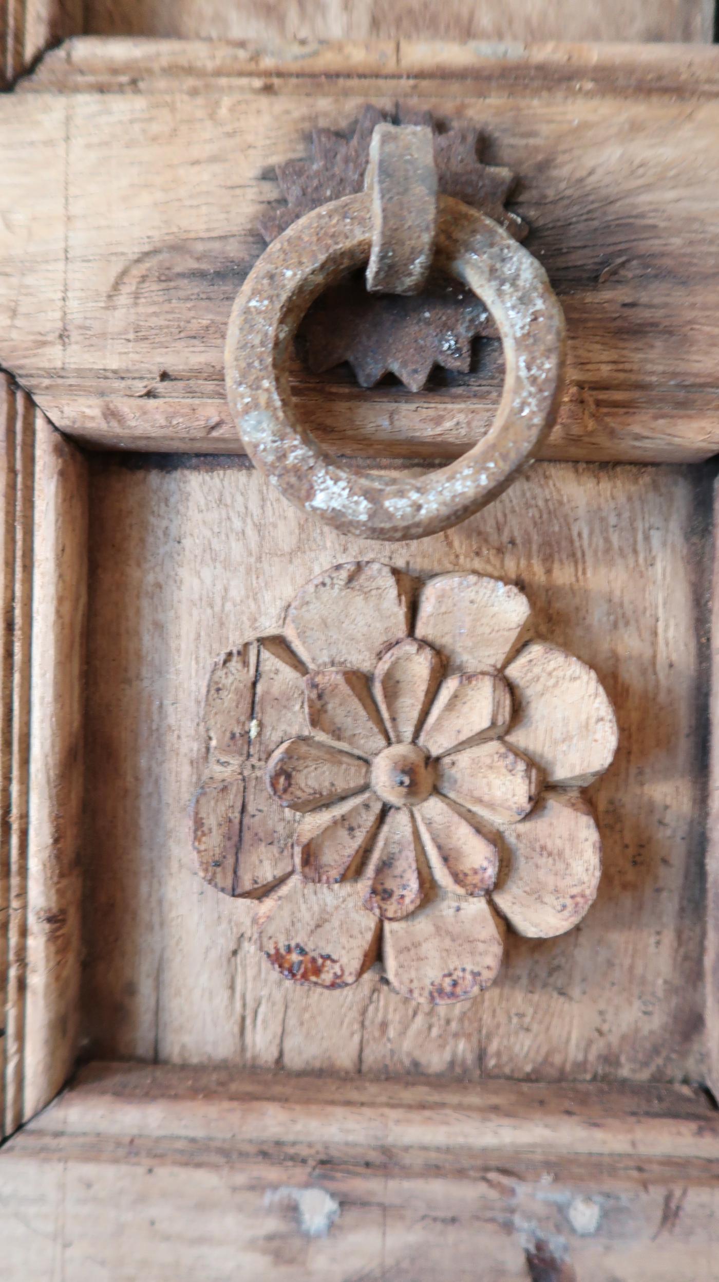 Indian Carved Wood Ceiling or Panel, 18th Century For Sale 1