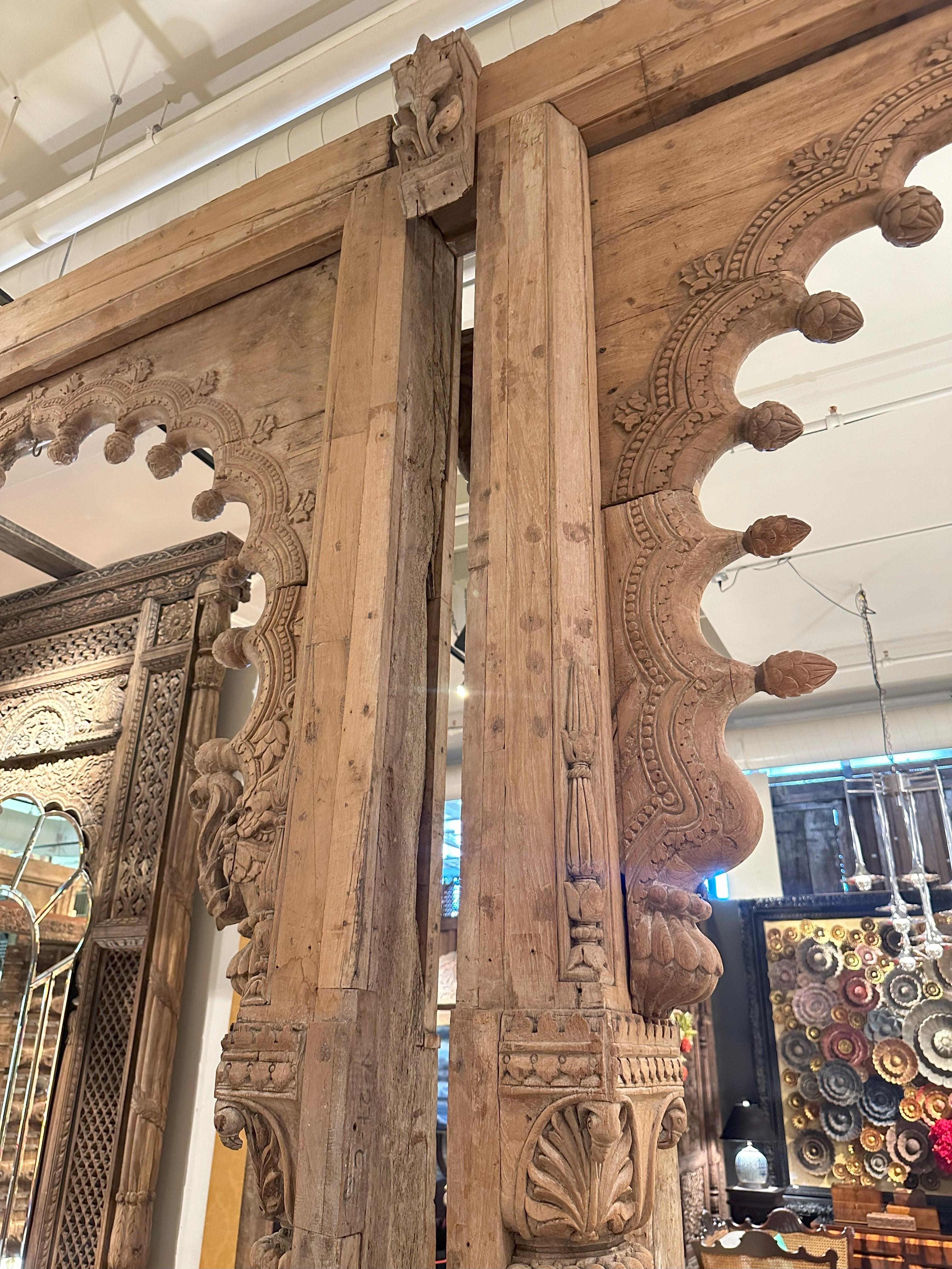 Una columnata india con siete arcos 2