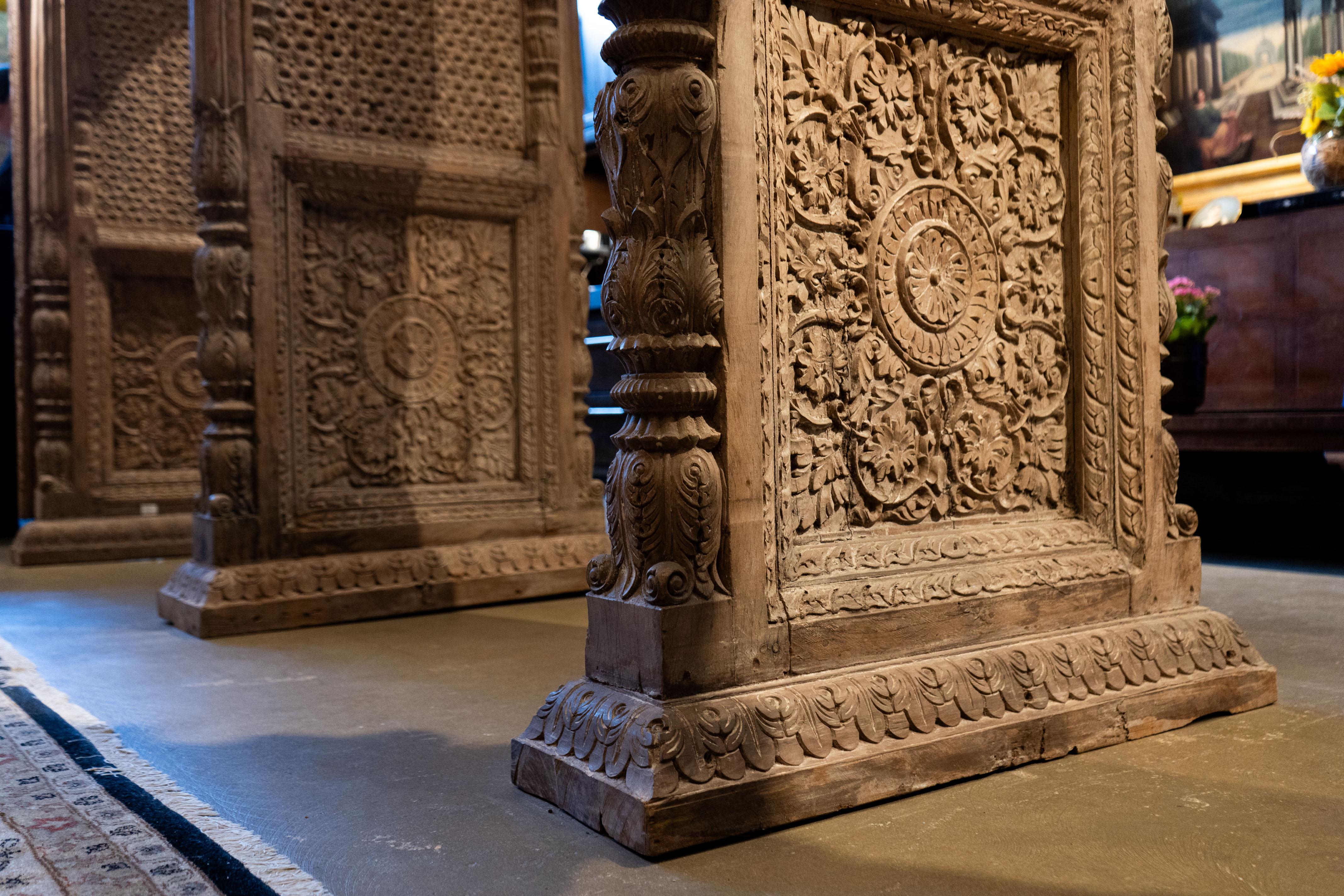Bois de feuillus Arcade indienne à cinq arcs double face avec niches pour bougies
