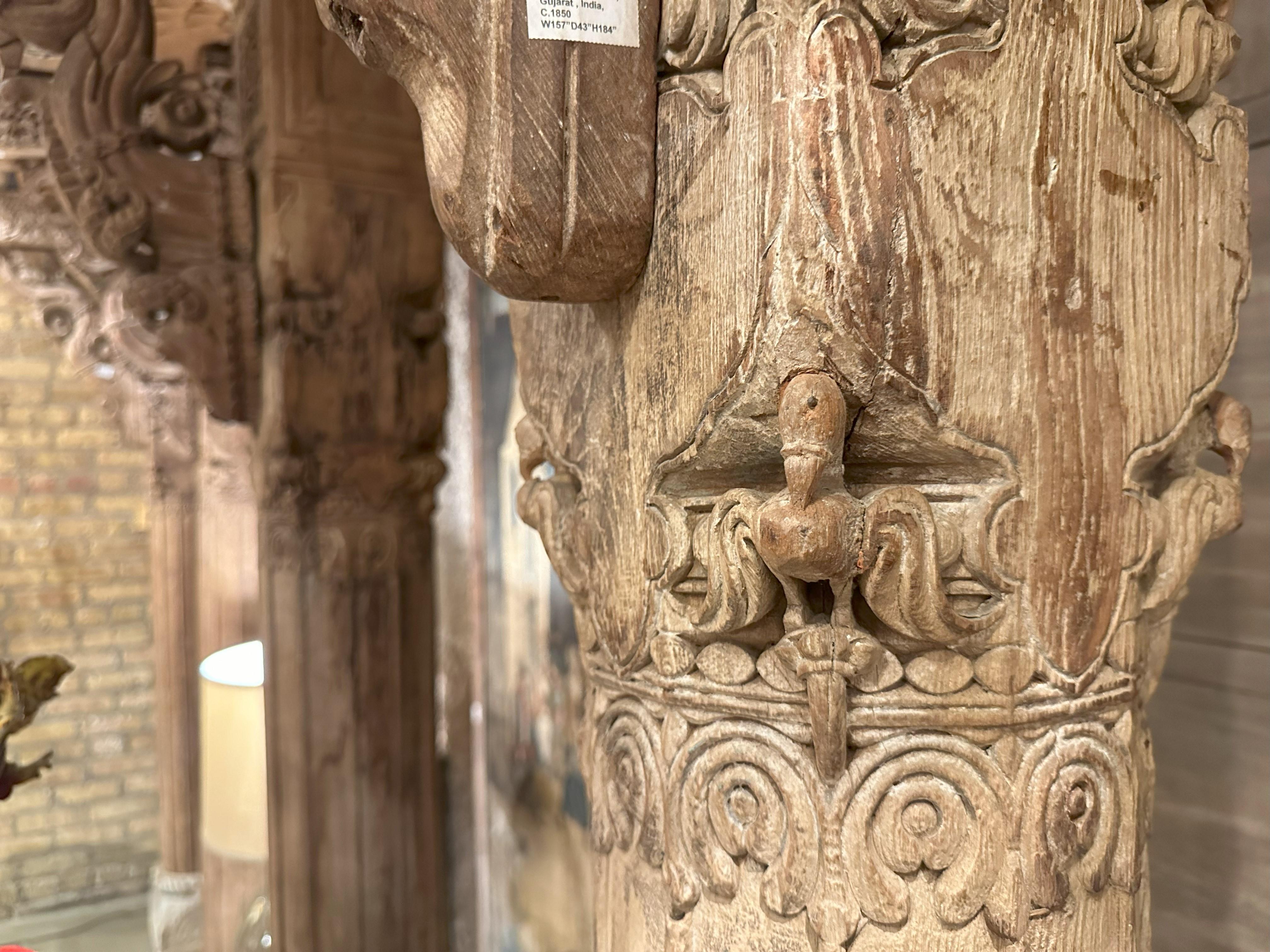 Indisches Haveli-Architekturfakat aus Haveli mit drei Fenstern und Balkon im Angebot 10