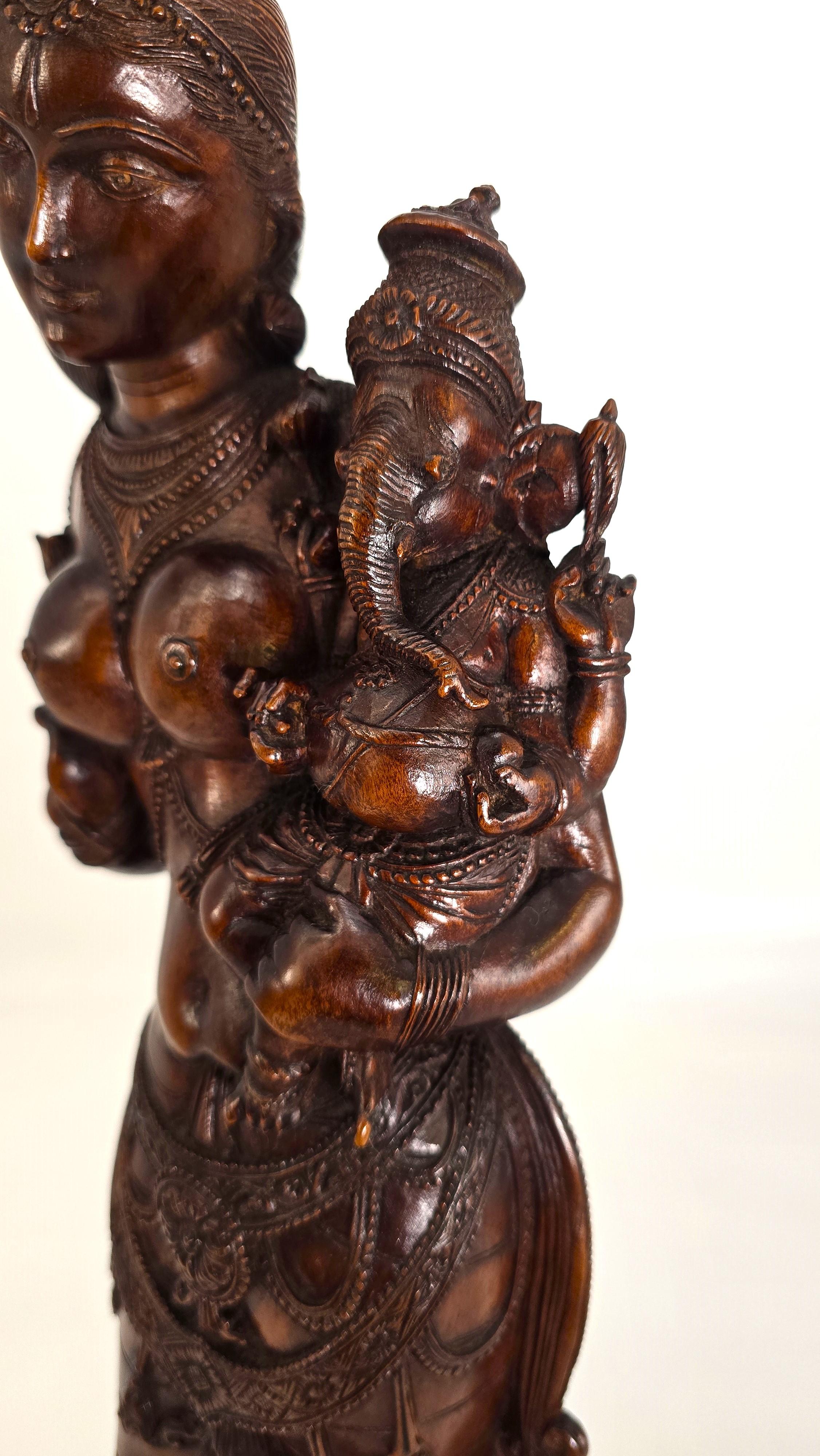 An Indian Raj period carved figure of the Goddess Parvati, circa 1900 For Sale 4