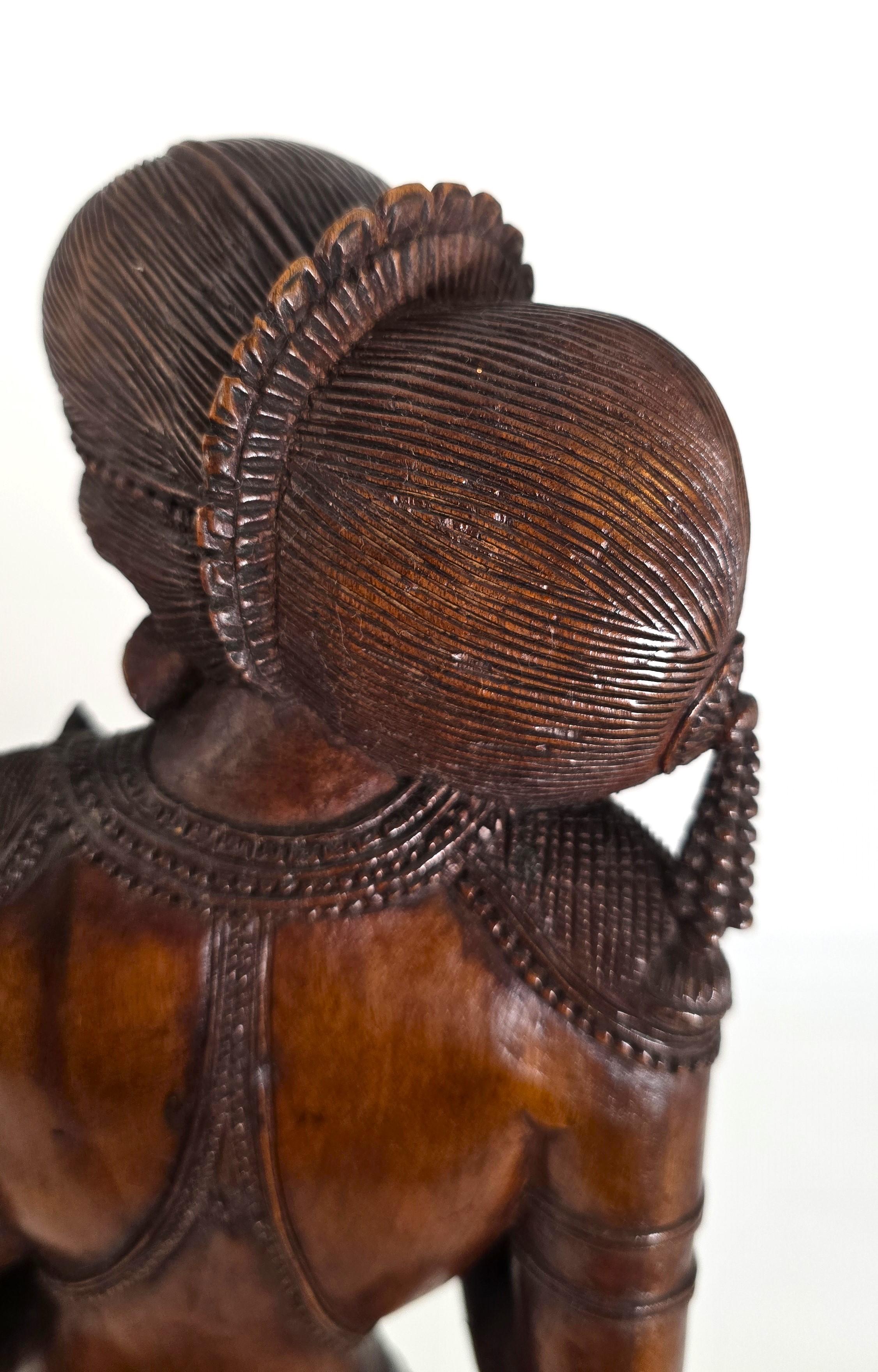 An Indian Raj period carved figure of the Goddess Parvati, circa 1900 For Sale 10