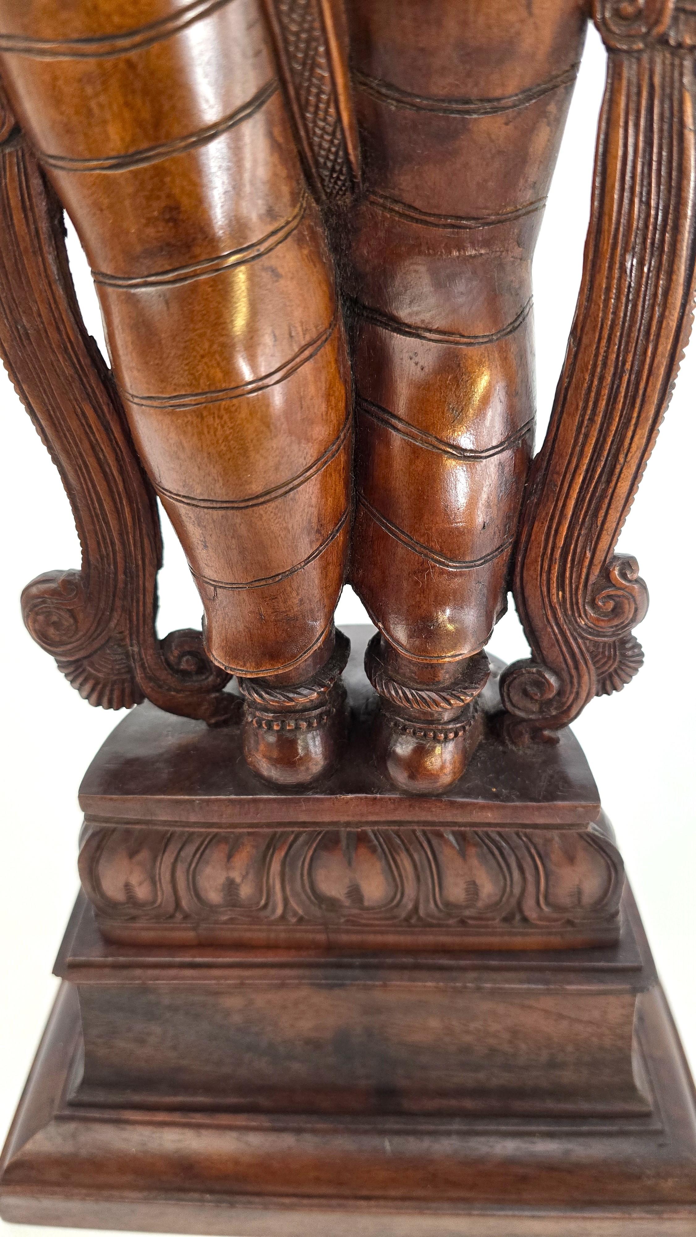 An Indian Raj period carved figure of the Goddess Parvati, circa 1900 For Sale 12