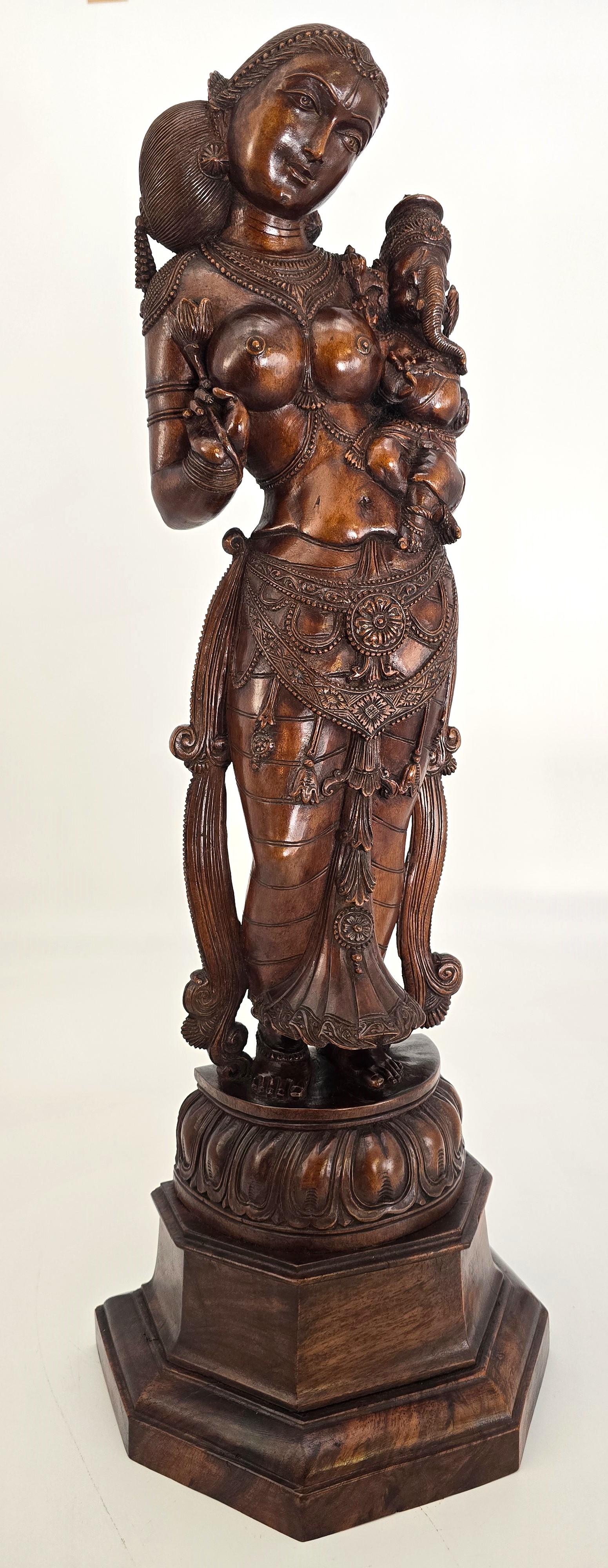An Indian Raj period carved figure of the Goddess Parvati, circa 1900 For Sale 2