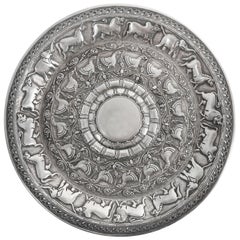 Antique An Indian Silver Hand Made Chisiled Decorative Plate. India, 20th Century
