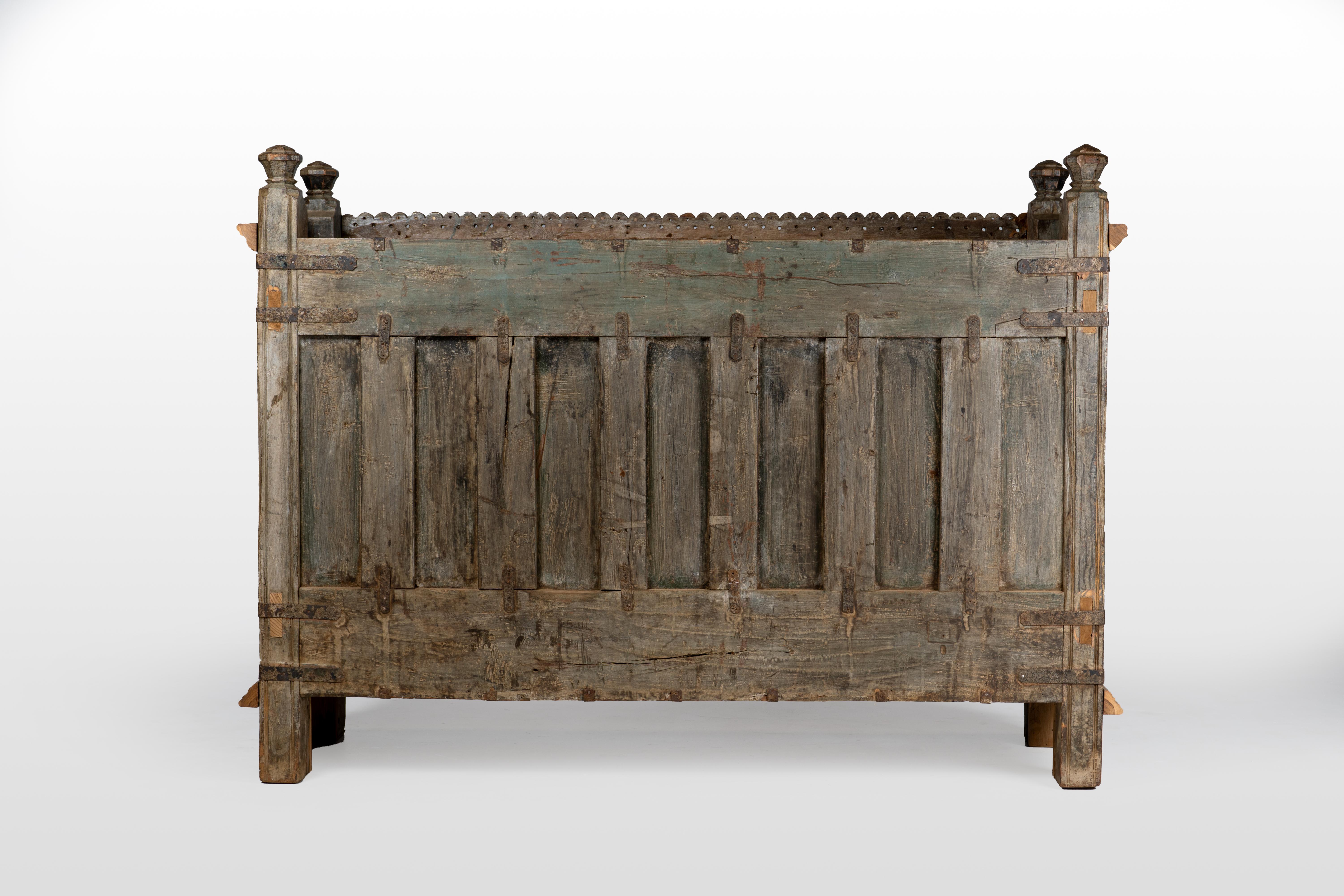 Teak Un baule da matrimonio indiano in vendita