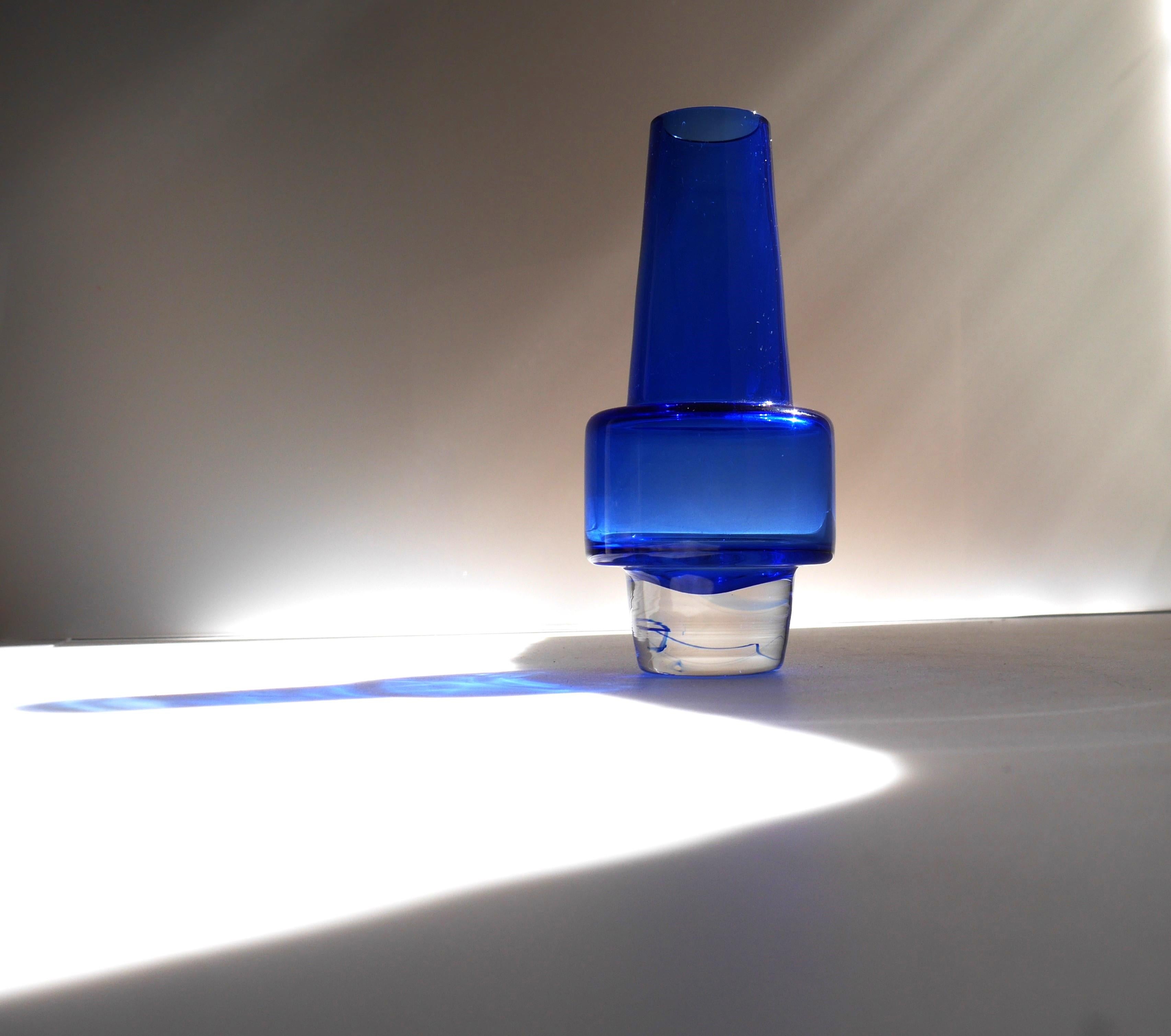 Mid-Century Modern An Indigo Blue 'Rocket' Vase by Inge Samuelsson, Sea Glassbruk For Sale