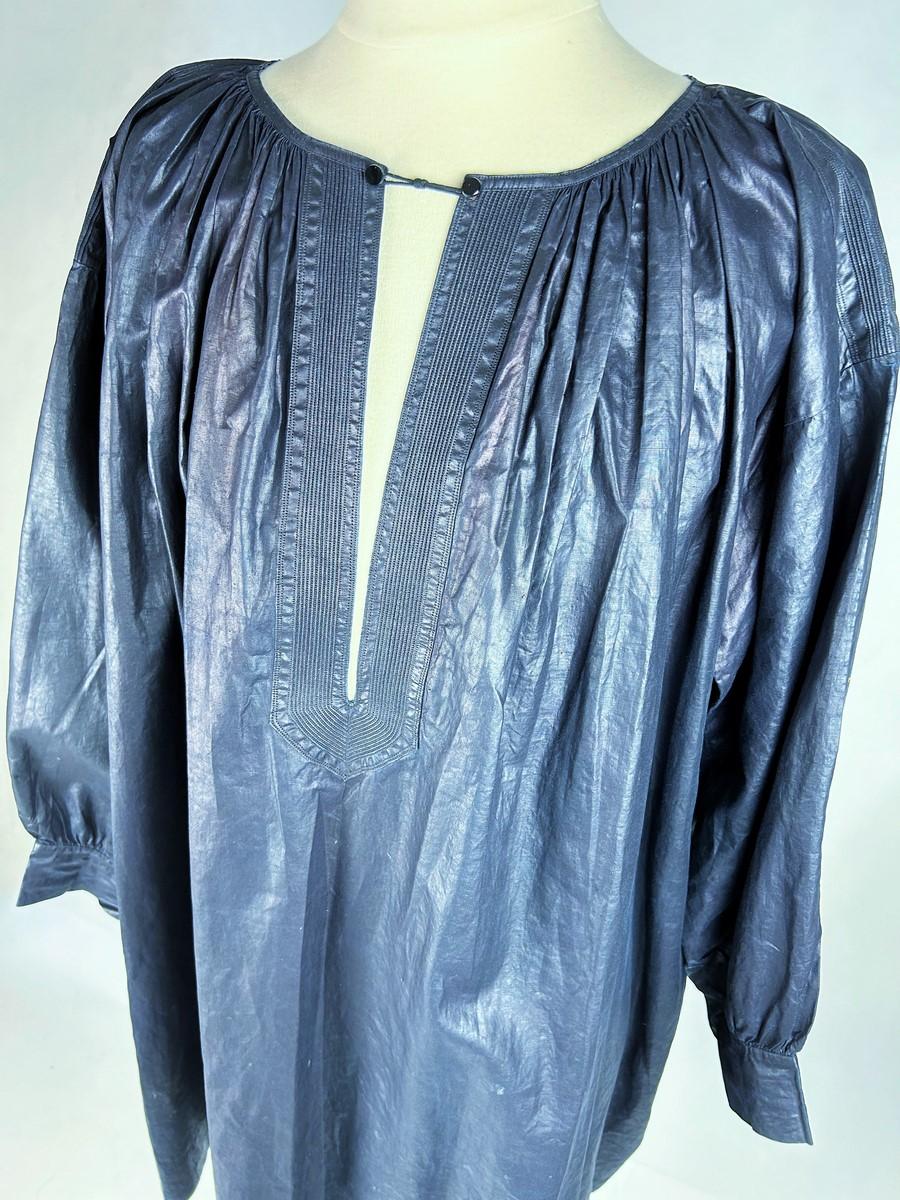 An indigo dyed glazed cotton peasant Blouse - France Circa 1850/1900 For Sale 5