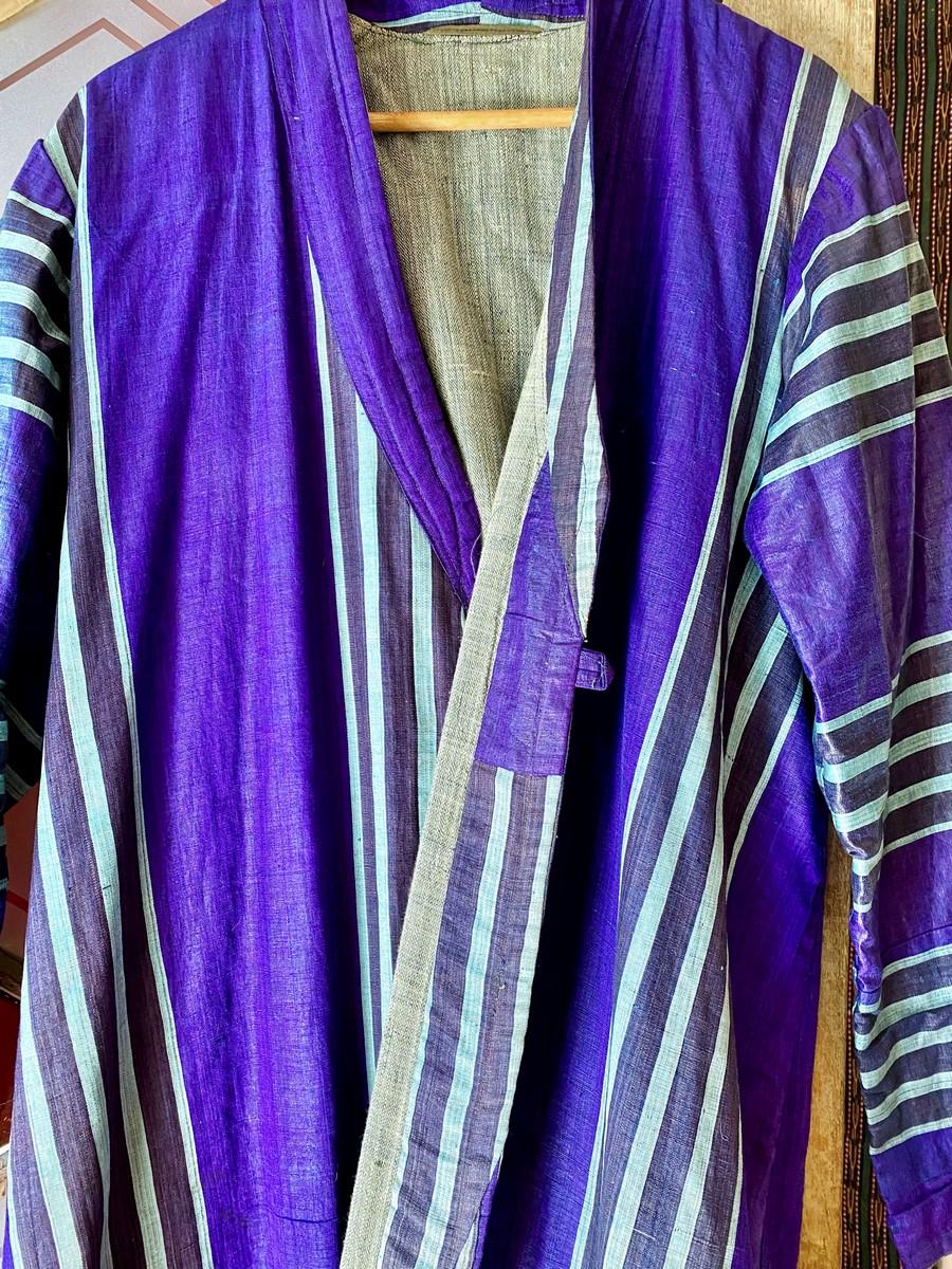 An Indigo Glazed Silk and Cotton Kaftan - Ottoman Empire Early 20th century For Sale 7