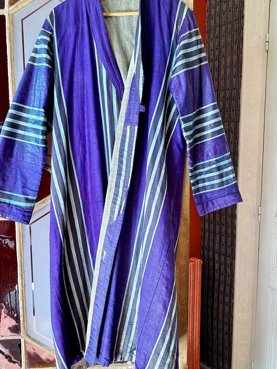An Indigo Glazed Silk and Cotton Kaftan - Ottoman Empire Early 20th century For Sale 8