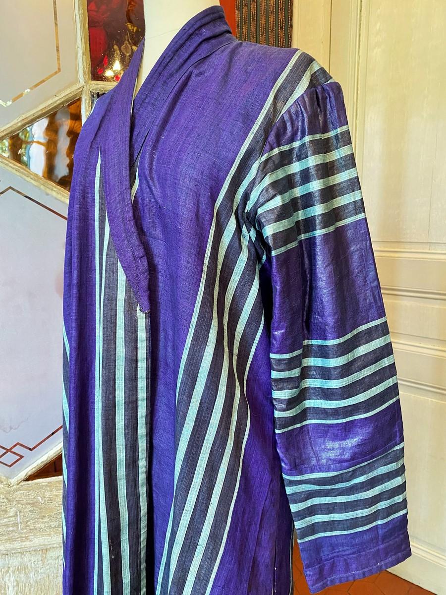 An Indigo Glazed Silk and Cotton Kaftan - Ottoman Empire Early 20th century For Sale 5