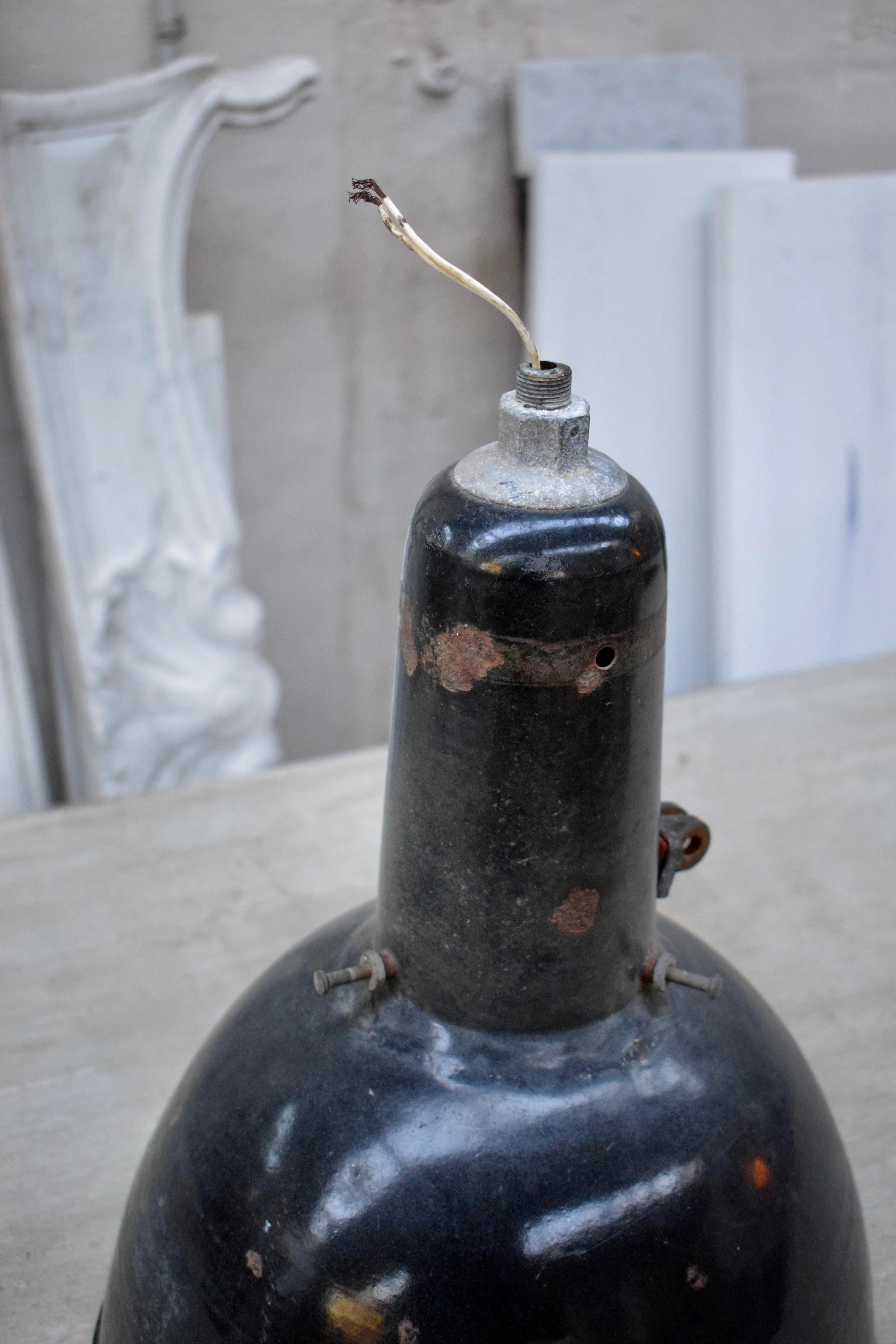 Industrial Black Enamel Hanging Lamp, circa 1930s For Sale 1