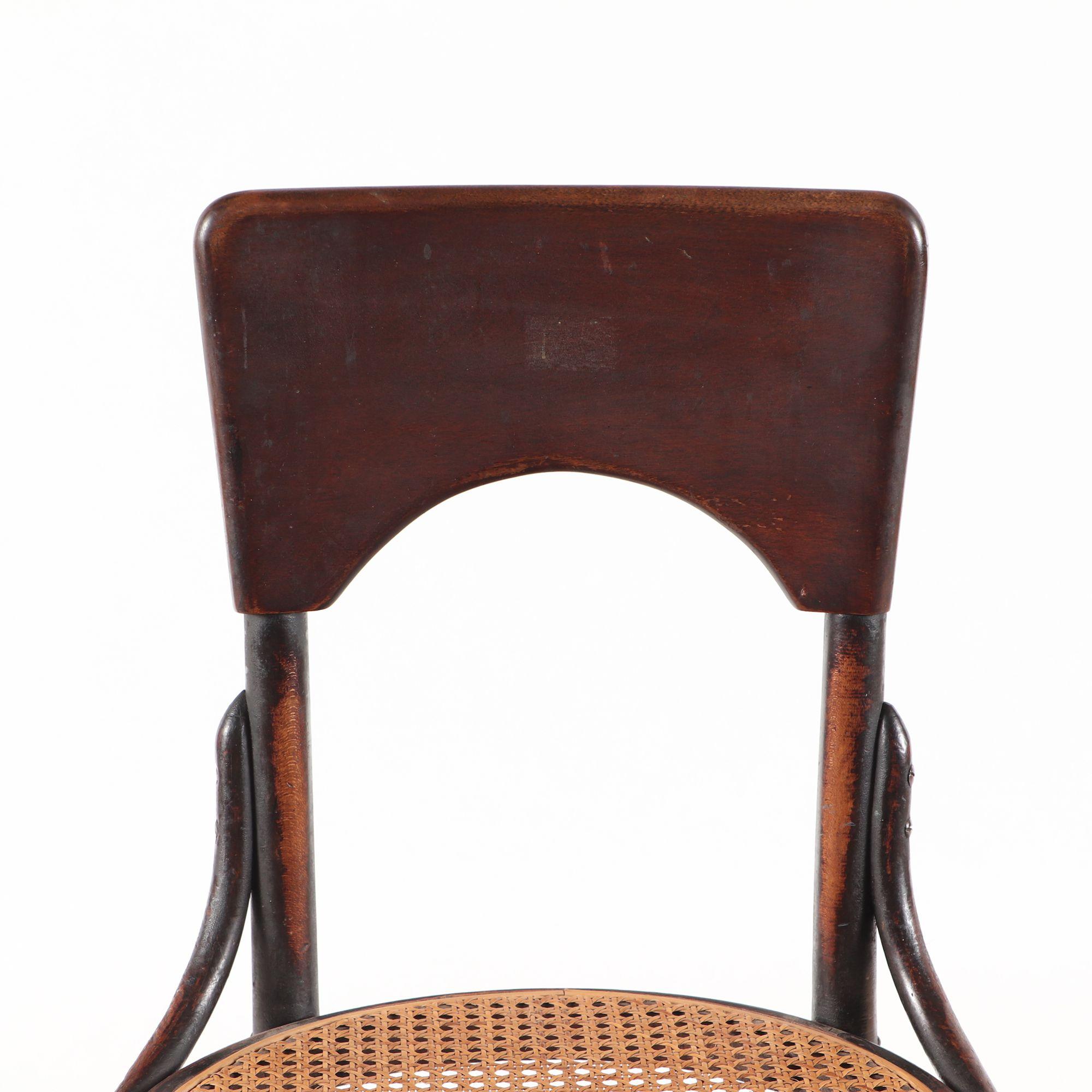 what piece of salon furniture is also known as an operator’s stool