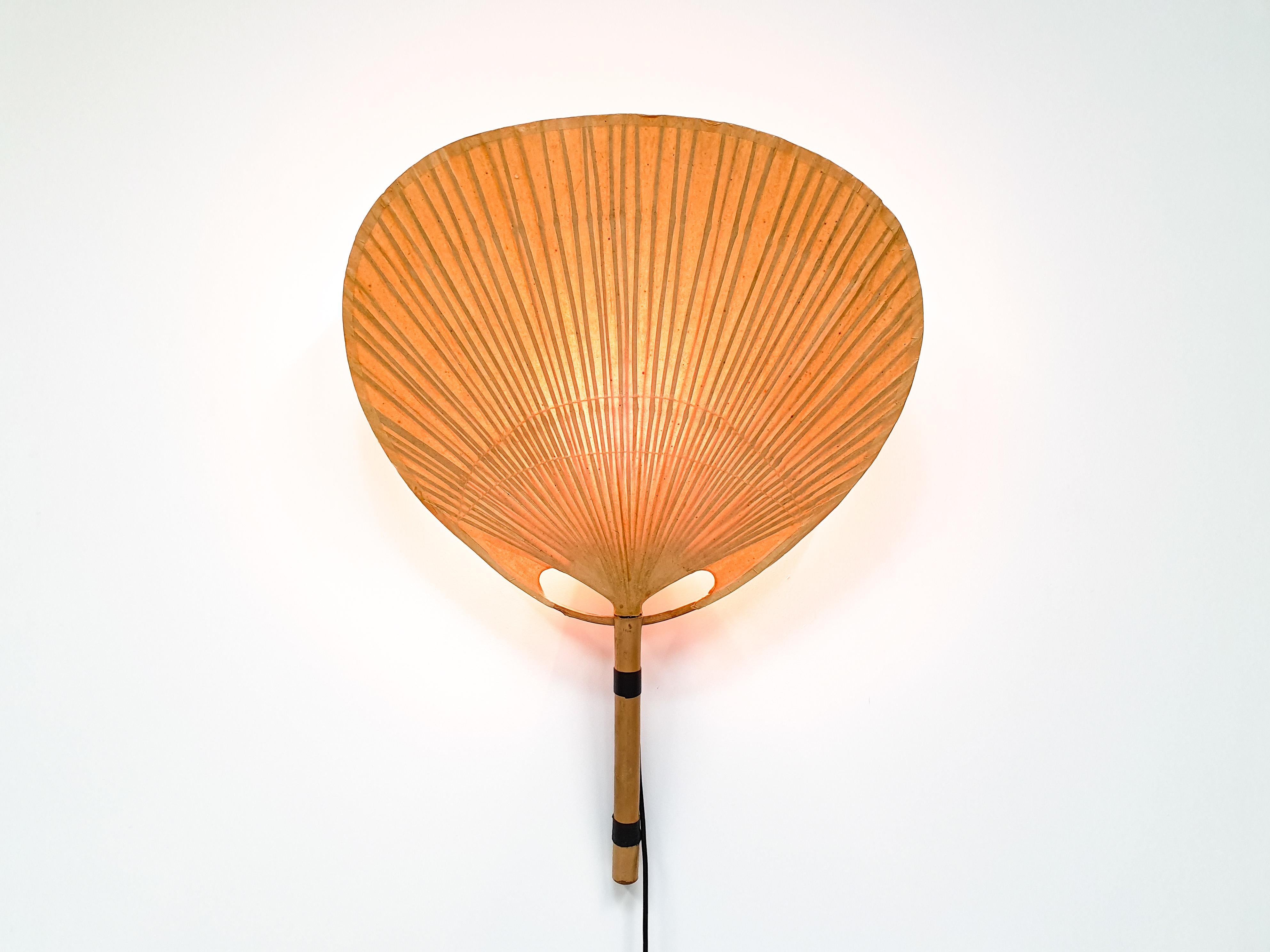 Ingo Maurer Uchiwa III Wandleuchte von Ingo Maurer für M Design:: 1970er Jahre (Moderne der Mitte des Jahrhunderts)