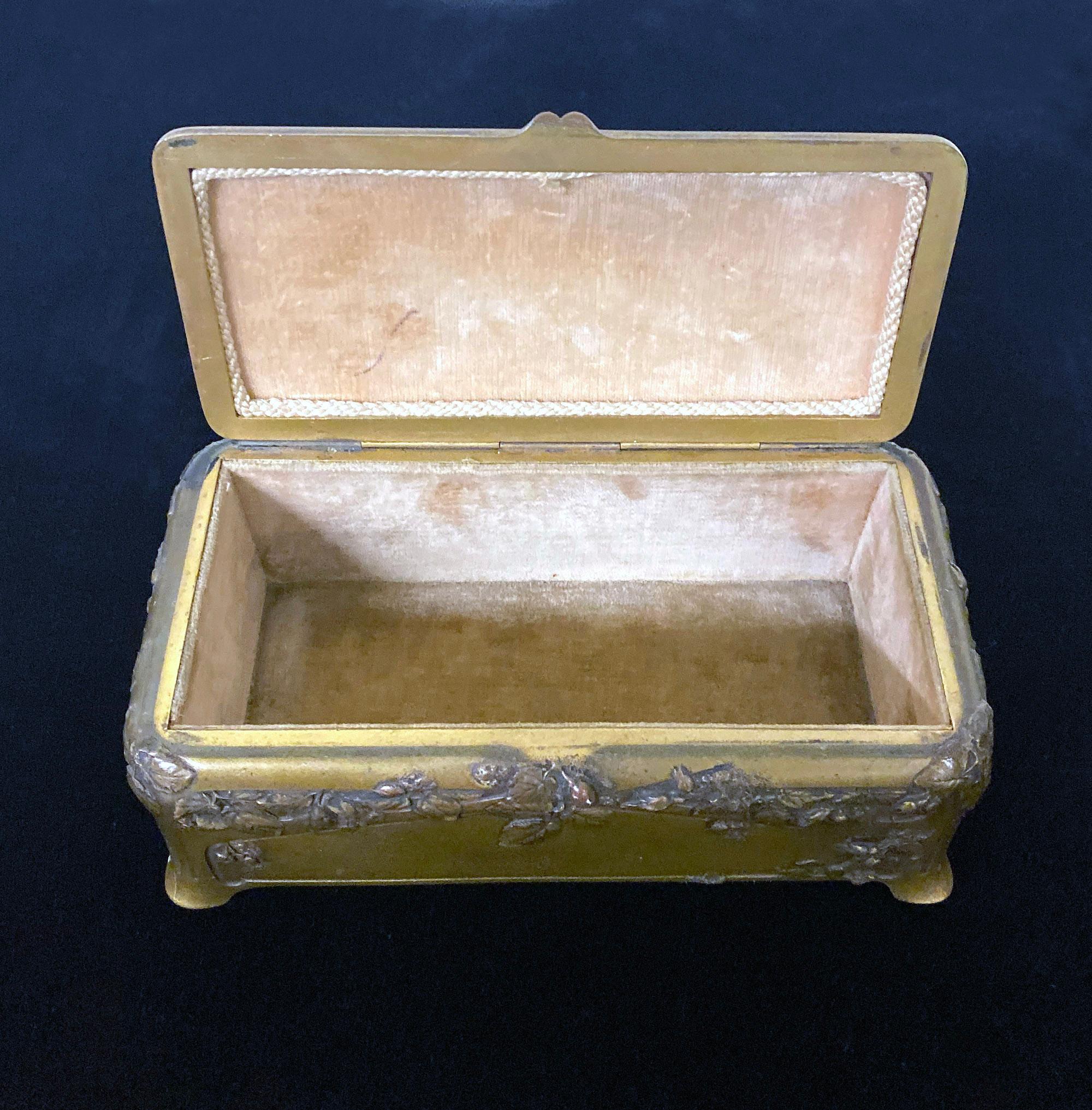 Belle Époque Interesting Late 19th Century Gilt Bronze Jewelry Box