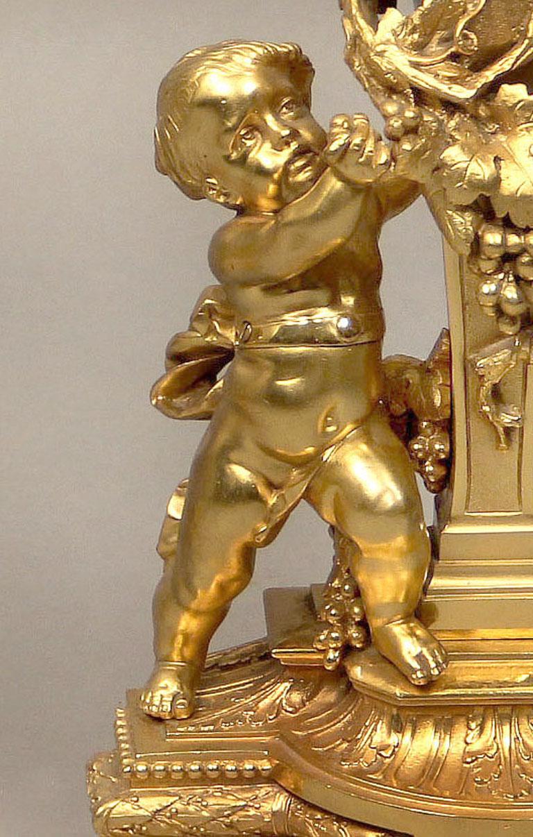 Interessantes Paar vergoldeter Bronze-Chenets aus dem späten 19. Jahrhundert (Französisch) im Angebot