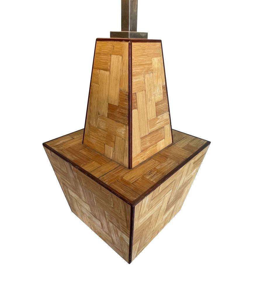 An Interesting shaped Italian 1970s rattan marquetry lamp For Sale 3