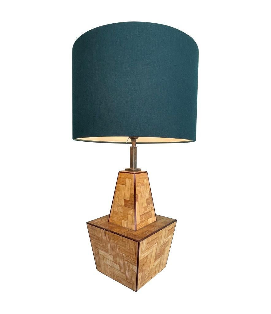 An Interesting shaped Italian 1970s rattan marquetry lamp For Sale 2