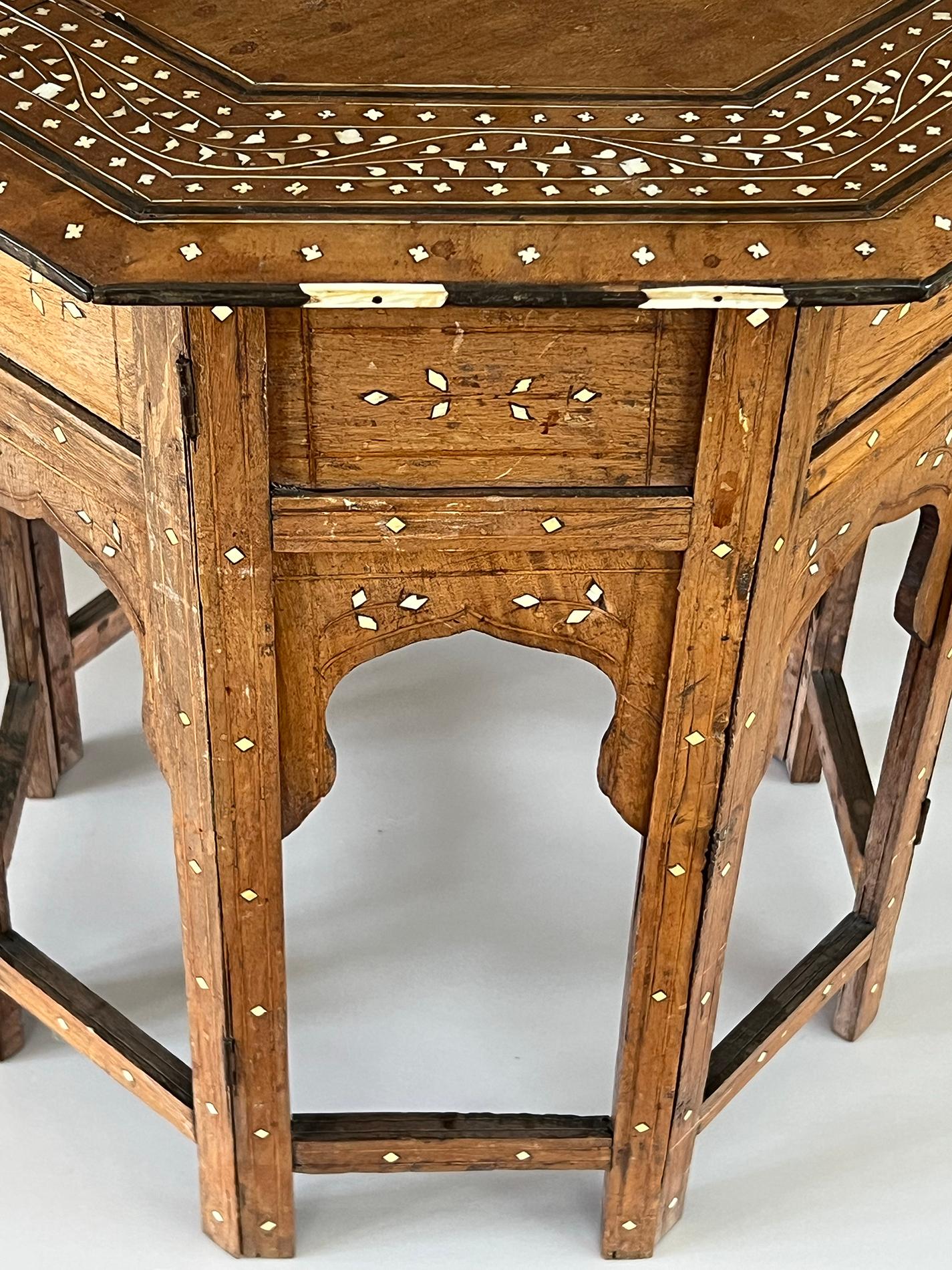 Anglo-Indian An Intricately Inlaid Anglo Indian Octagonal Side/traveling Table For Sale