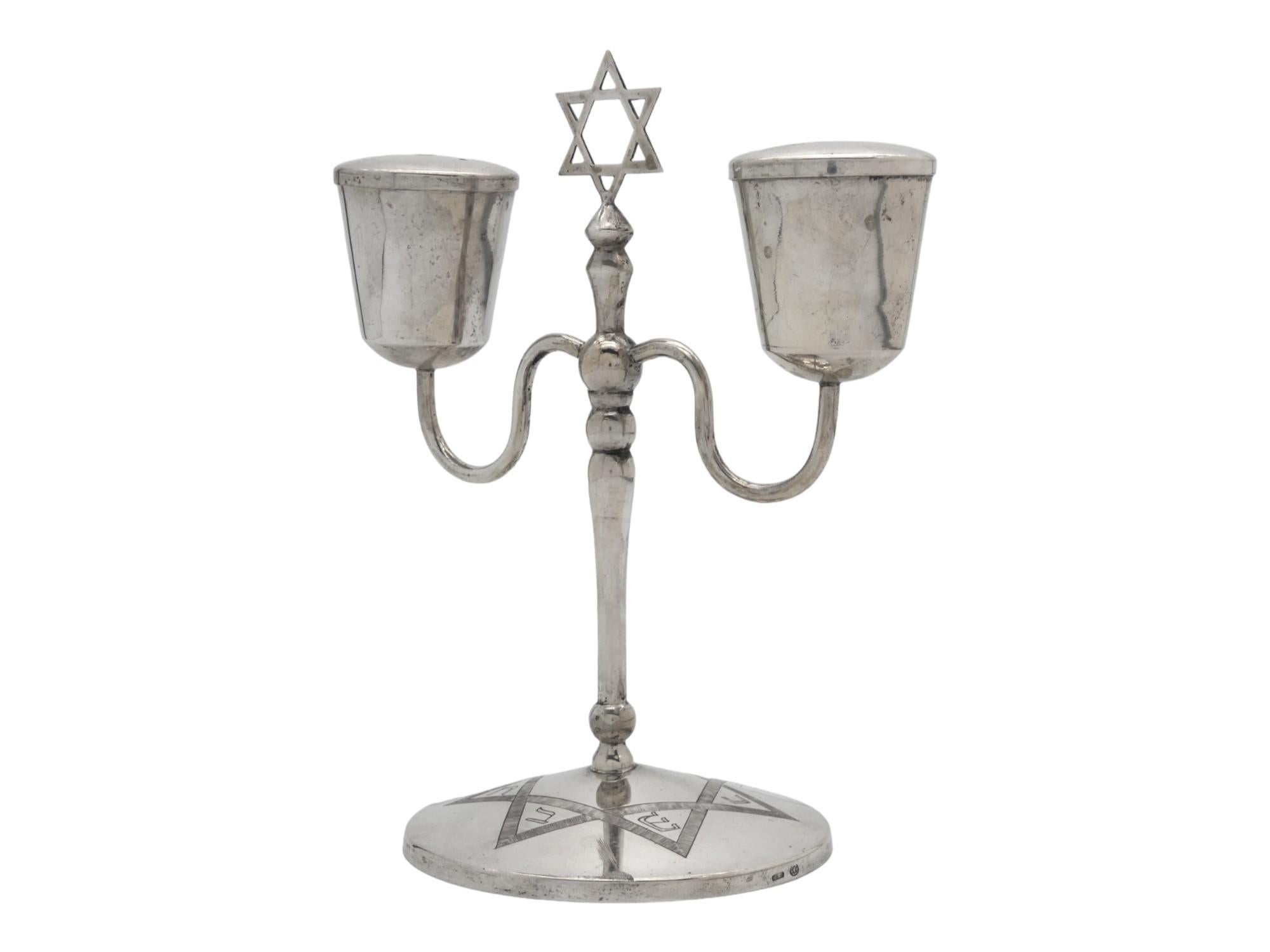 Portavelas de plata iraquí para Shabbat, hacia 1920. Judaica principios del siglo XX en venta