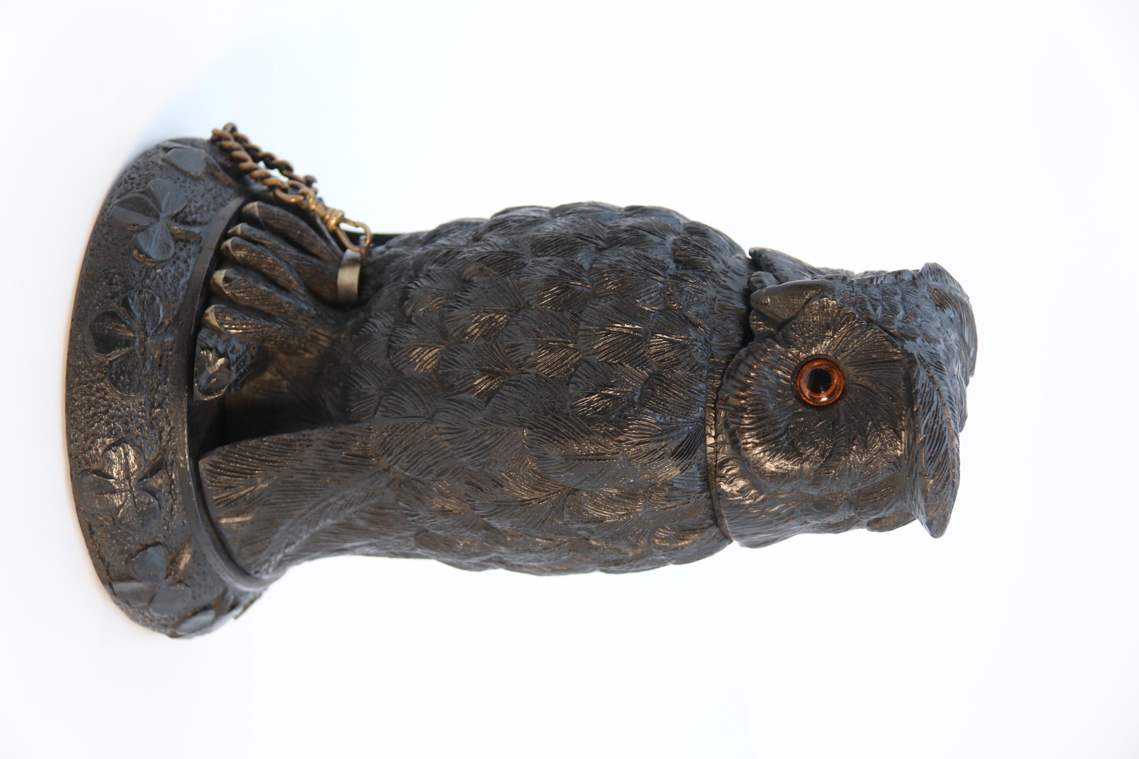 Encrier irlandais sculpté à la main en forme de hibou « Cornelius Goggin » en vente 4