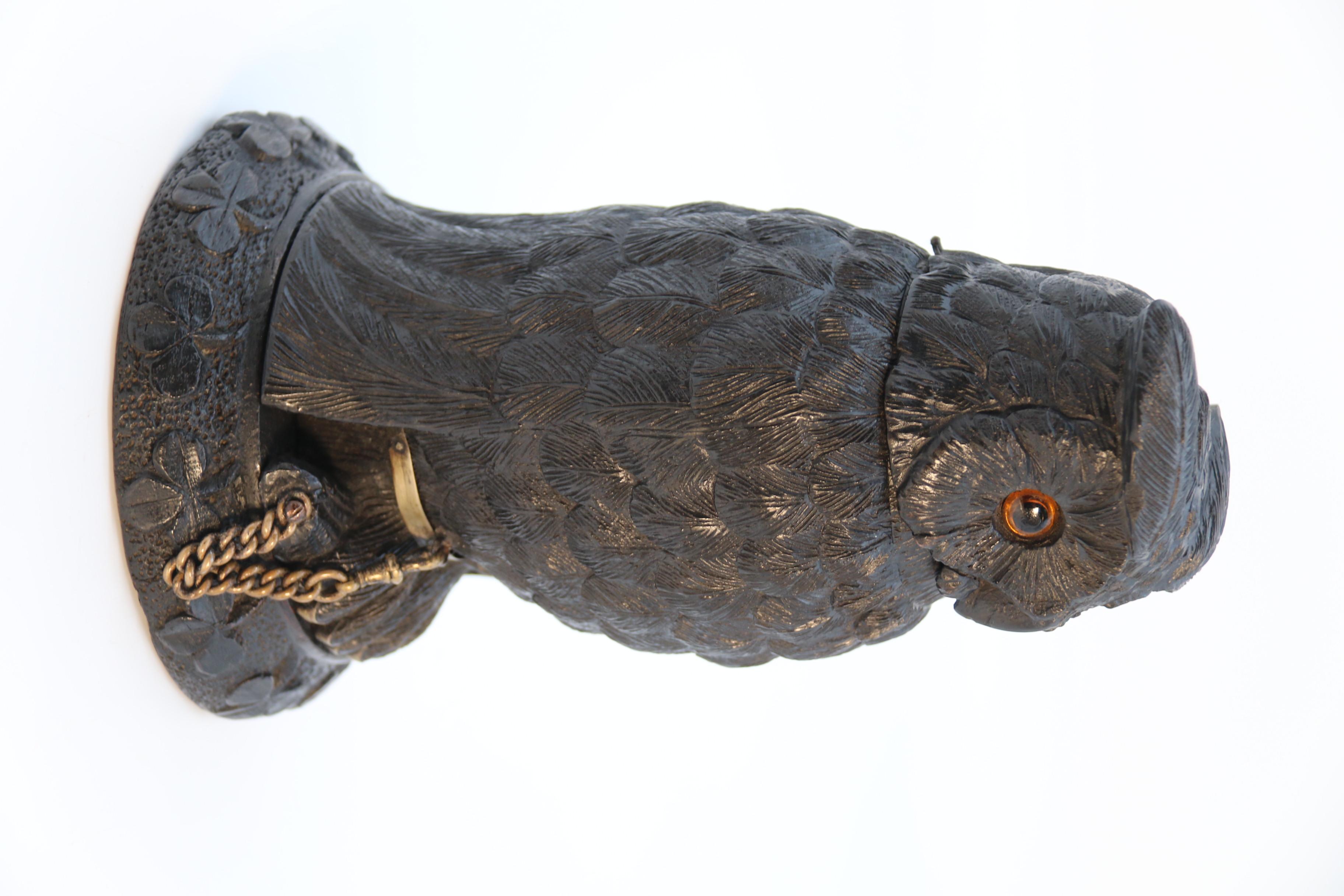 Sculpté Encrier irlandais sculpté à la main en forme de hibou « Cornelius Goggin » en vente