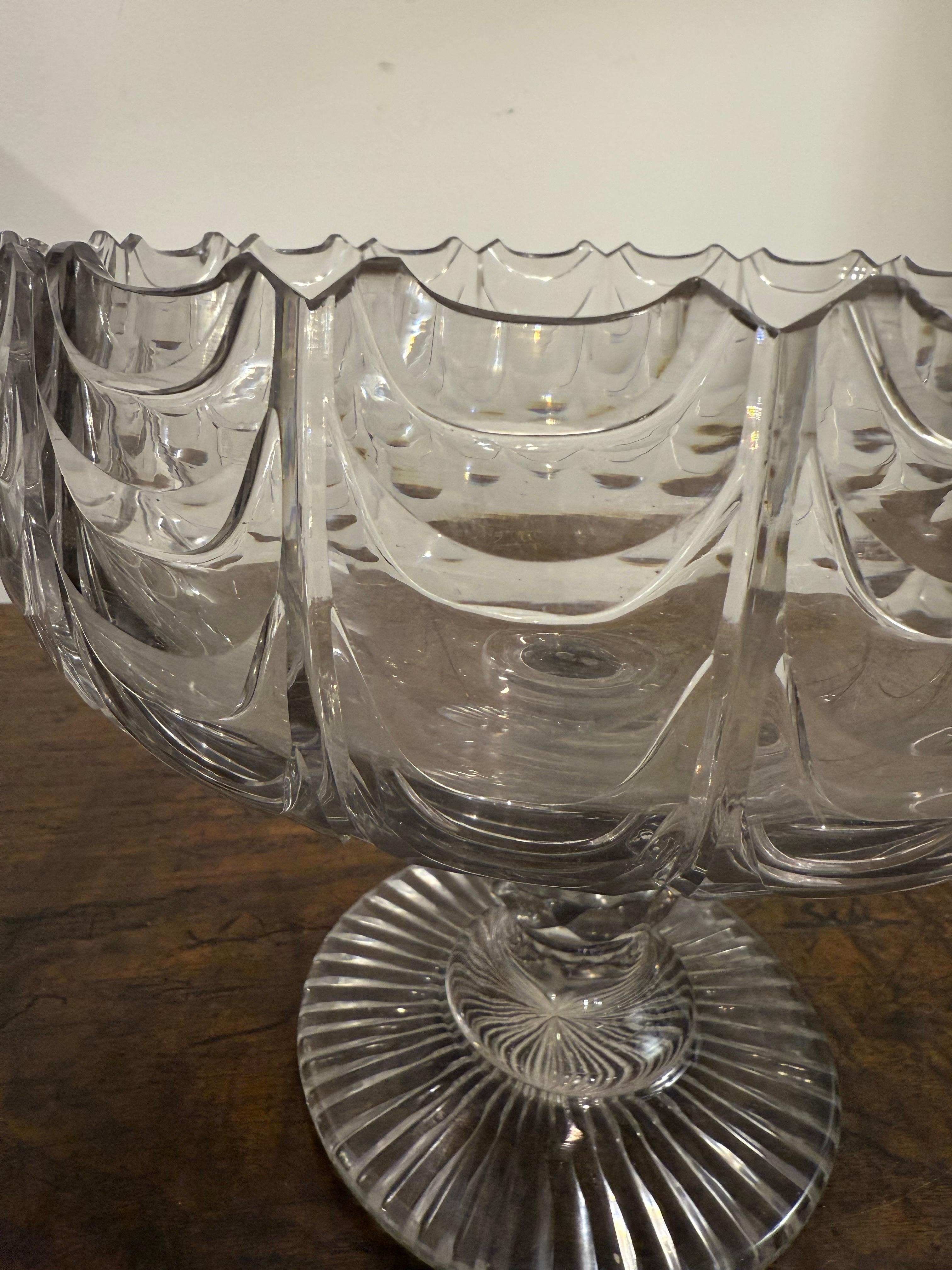 An Irish Crystal Standing Fruit/Salad Bowl Attributed to Waterford, 18th Century For Sale 4