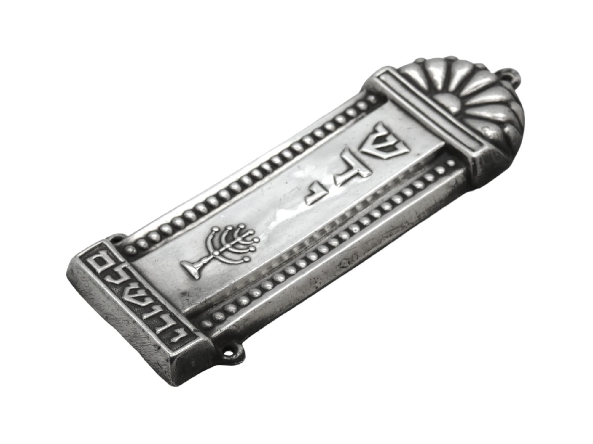 Israeliano Una custodia israeliana in argento per Mezuzah, Gerusalemme, circa 1950 in vendita