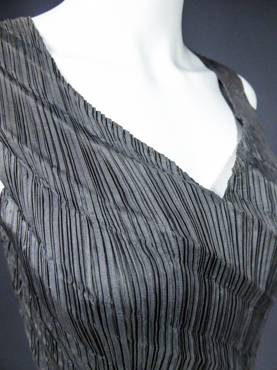 An Issey Miyake Pleated Set numbered M57-FG810 and M57-FH827 Circa 1990 7